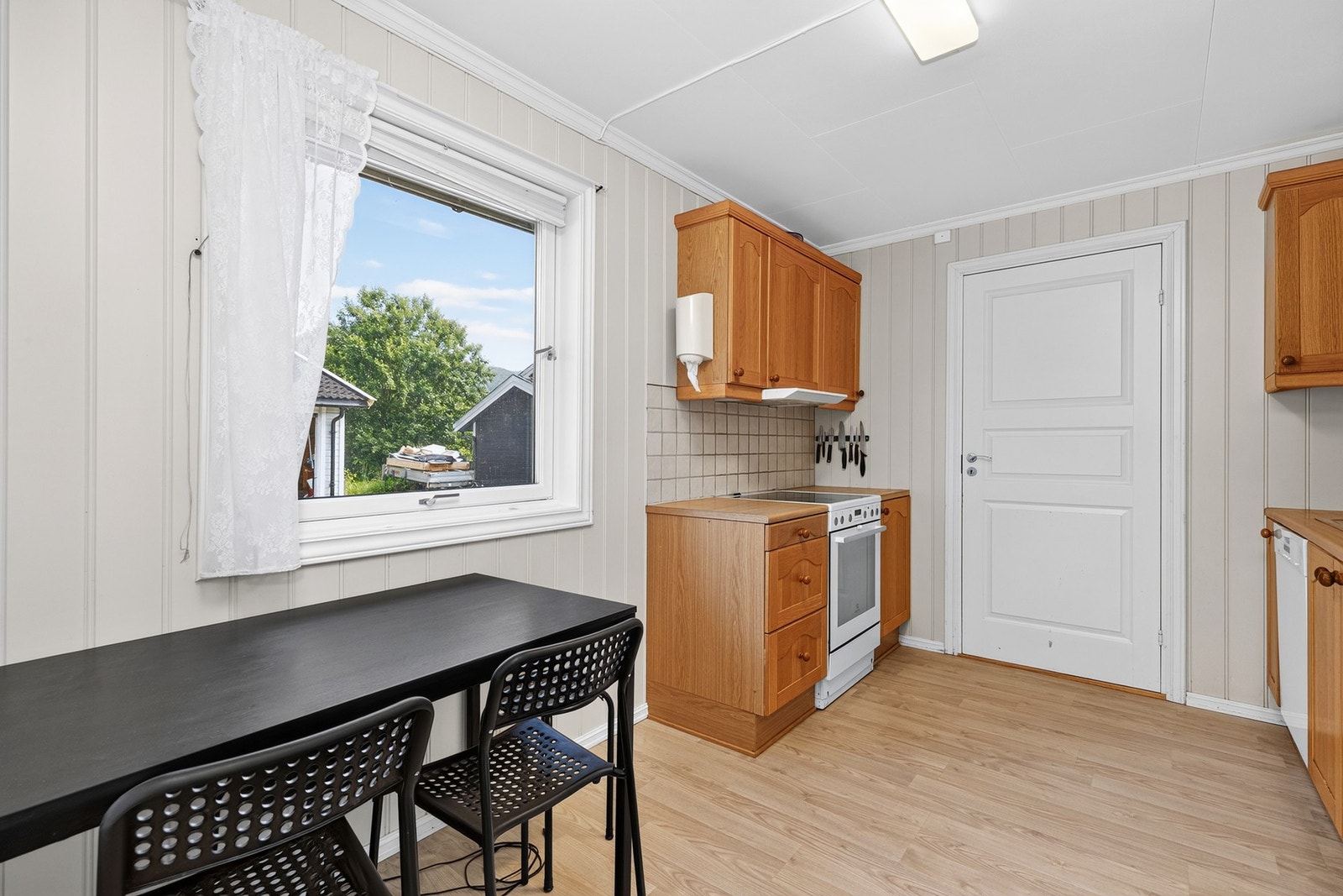 Spiseplass foran vinduet Galleribilde