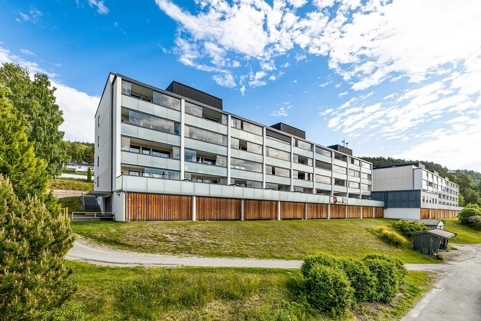 Borettslaget er veldrevet og har pent opparbeidede fellesarealer! Galleribilde