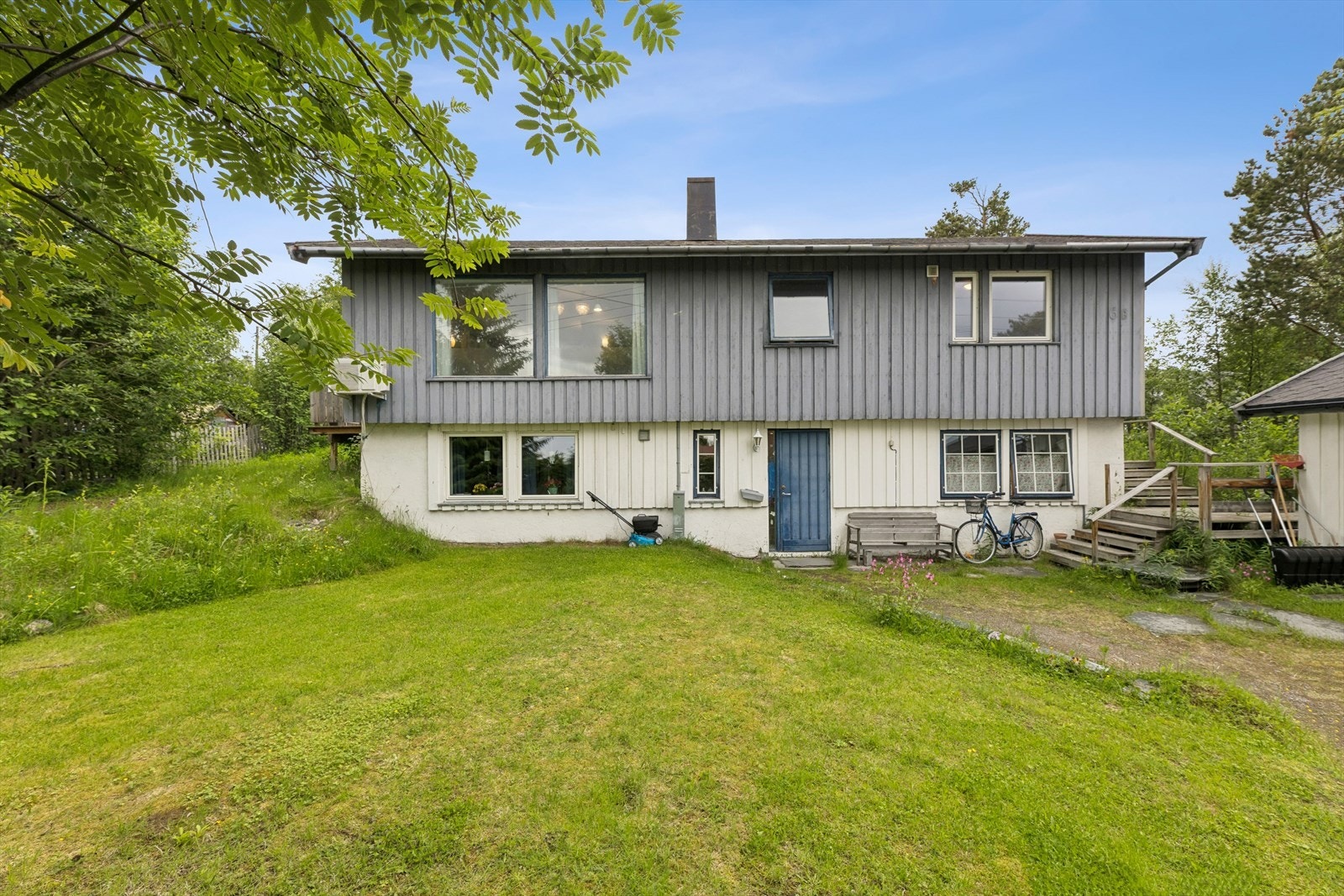 Gakoriveien 6B presenteres av Johan Aslak Somby v/DNB Eiendom. Galleribilde