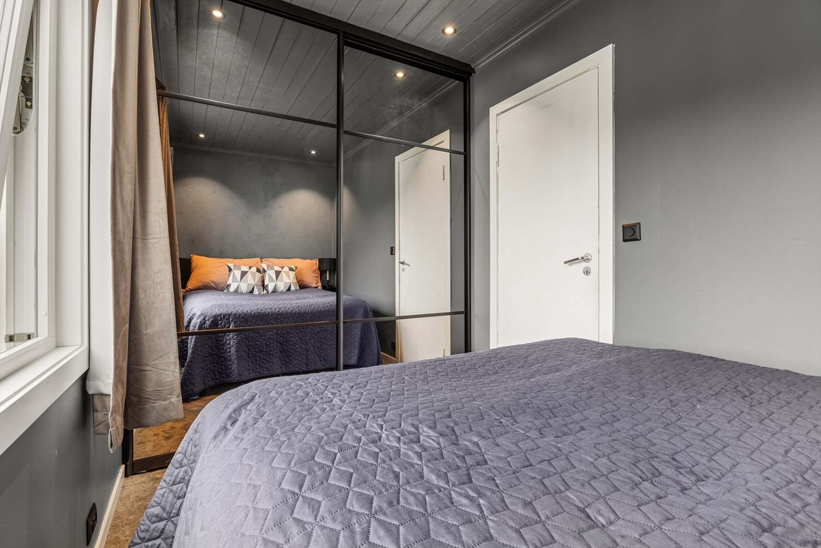 Ny skyvedørsgarderobe i 2023. Galleribilde