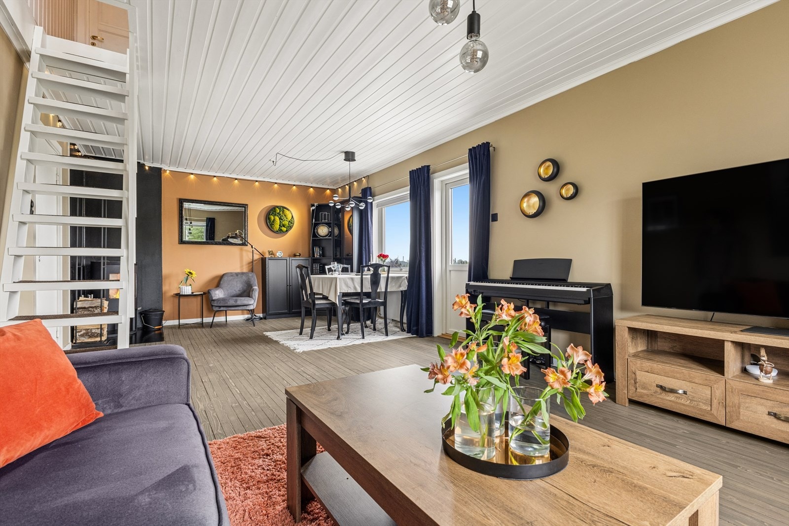 God plass til både sofagruppe og spisebord. Galleribilde