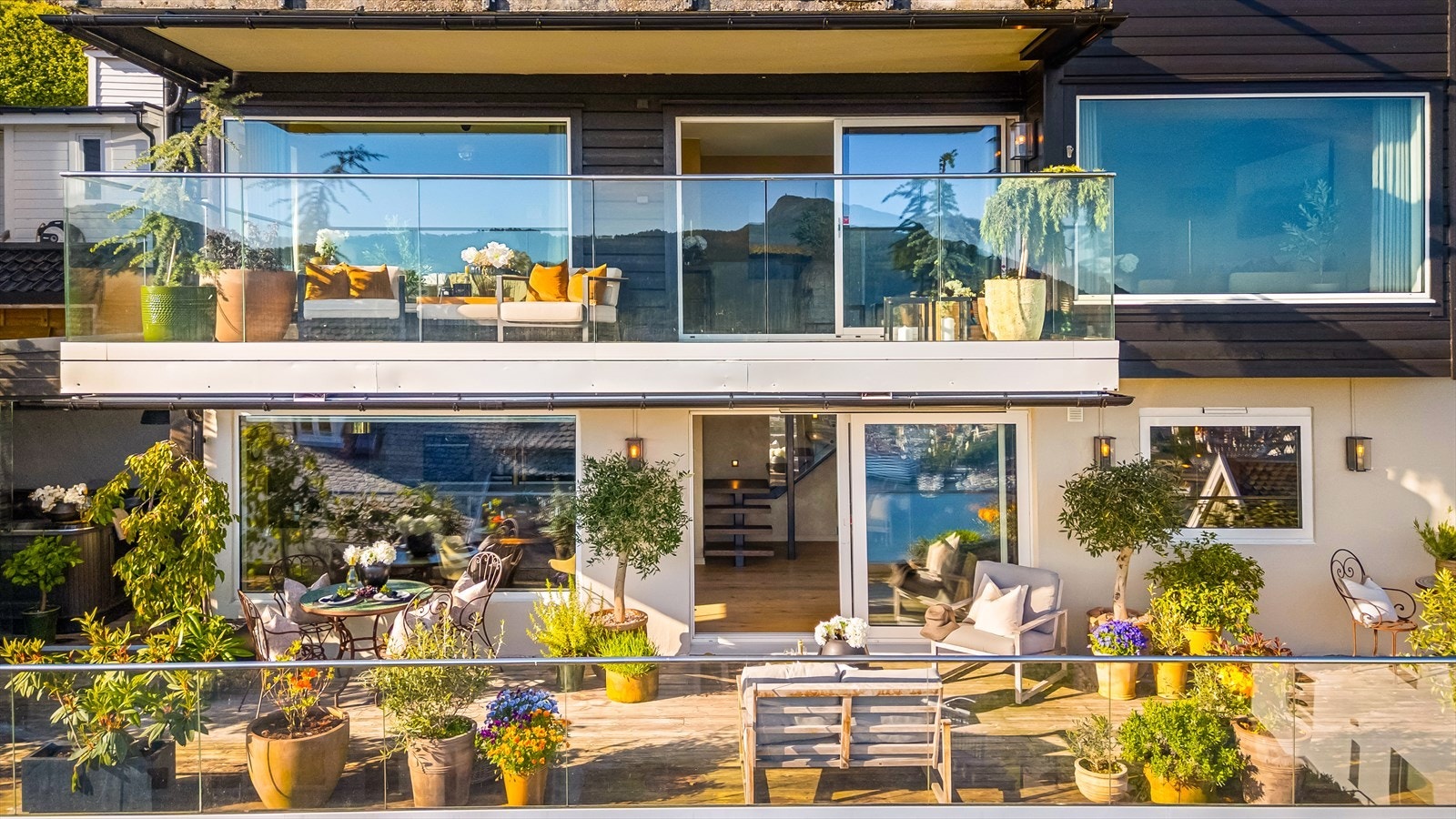 Dette en leilighet med særpreg og store terrasse arealer. Galleribilde