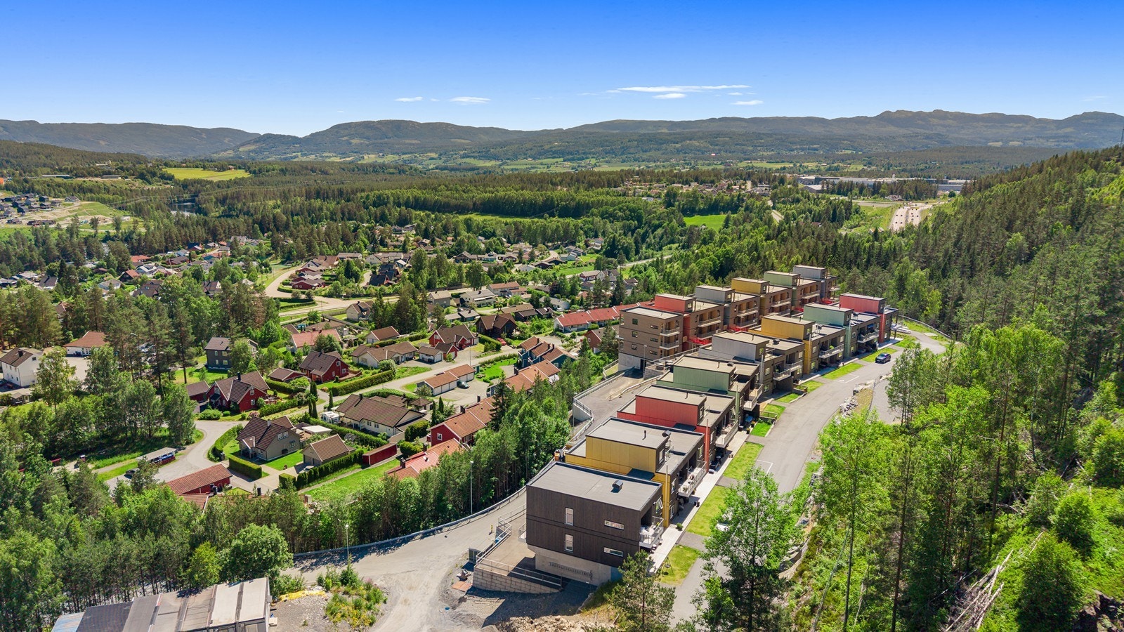 Oversikt over Kongsberg terrasse 1 og 2 Galleribilde