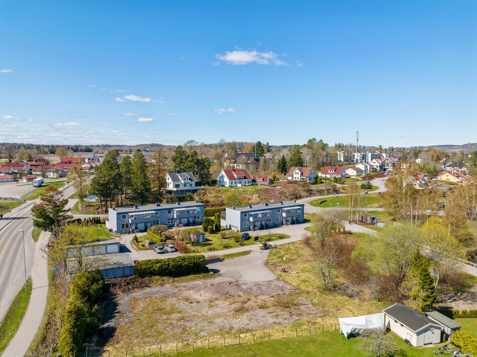 Et barnevennlig område med lite gjennomgangstrafikk og kort vei til både barneskole og barnehage. Galleribilde