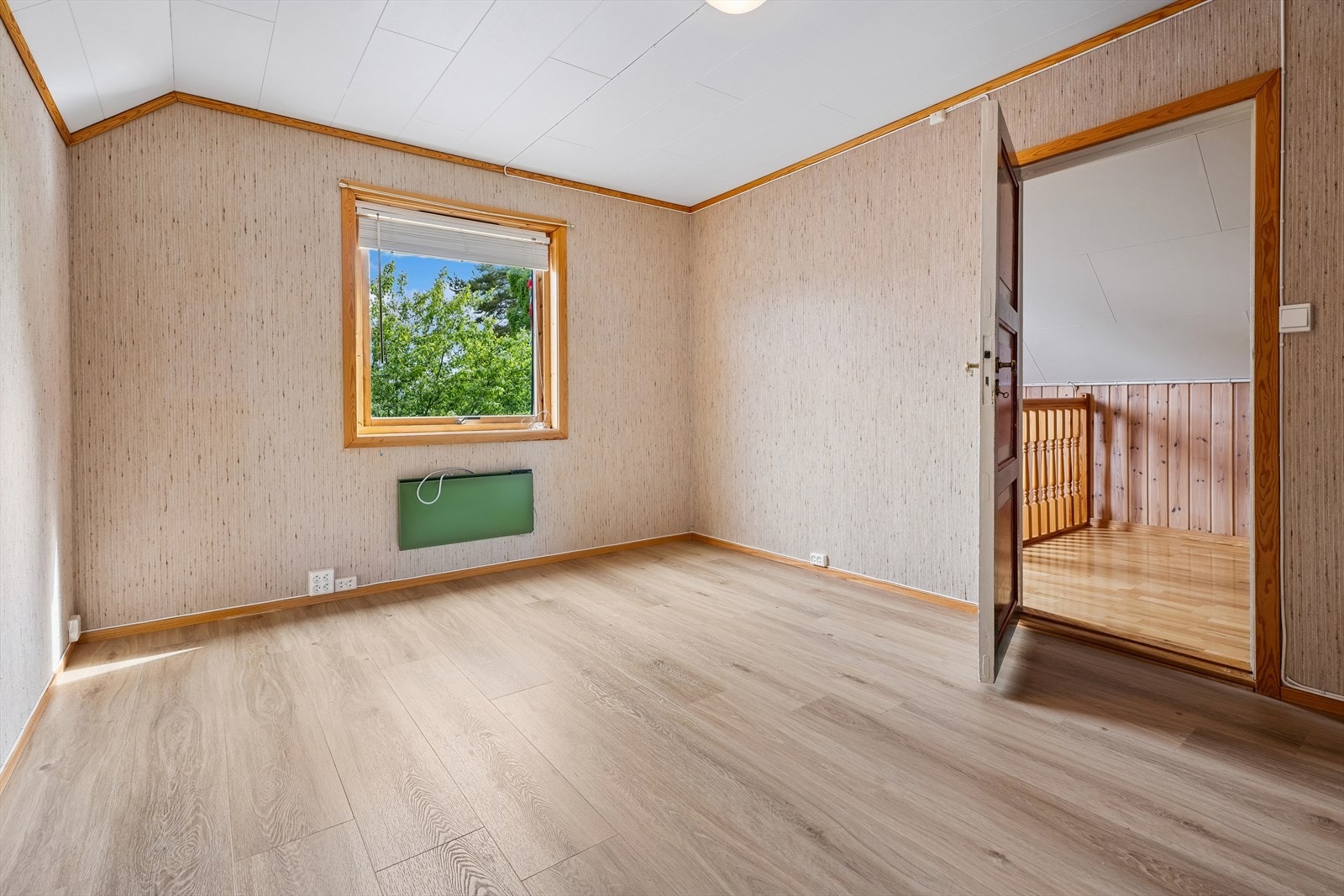 Ett av tre soverom i loftsetasjen. Galleribilde