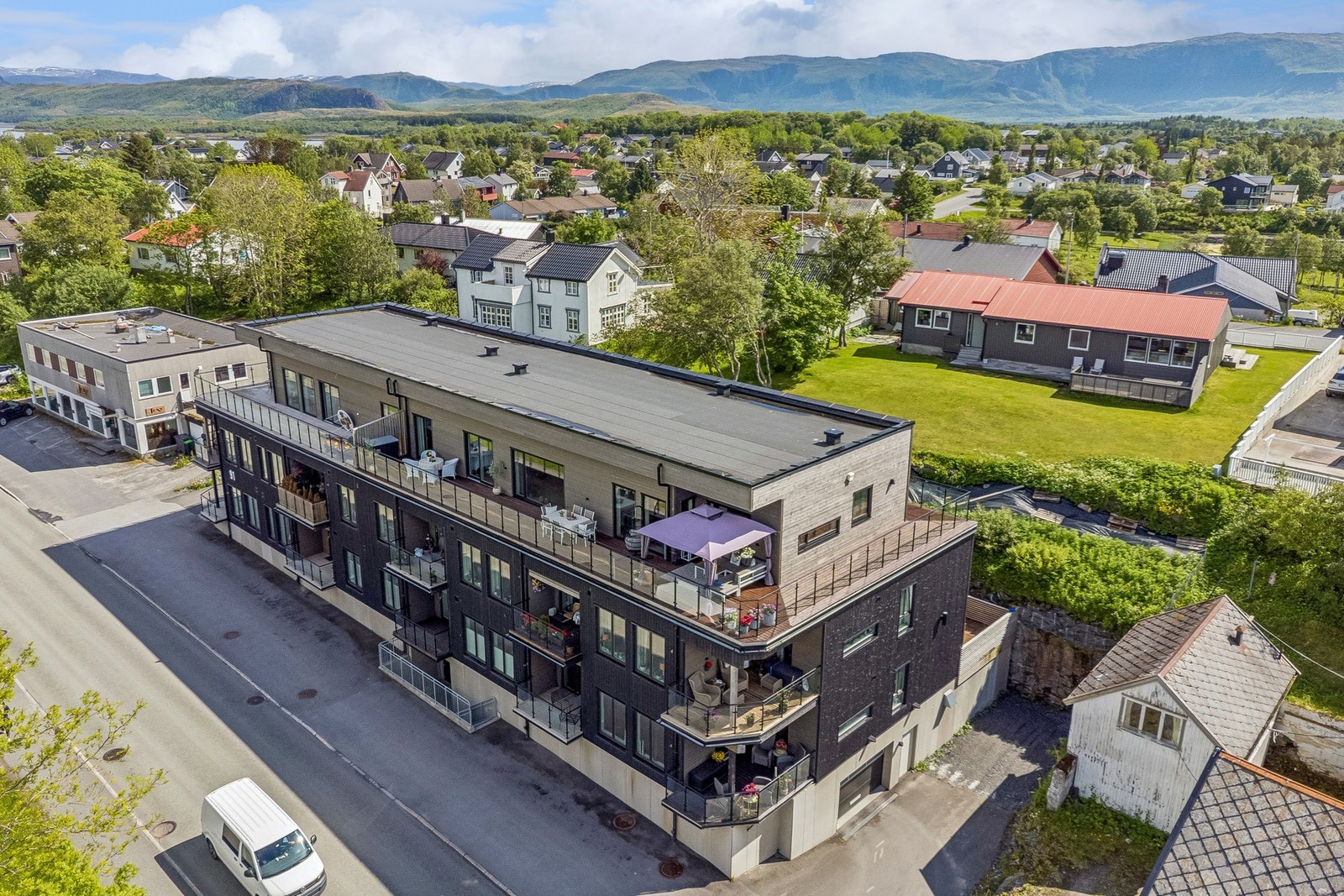 Velkommen til denne toppleiligheten i Sømnaveien 91! Galleribilde