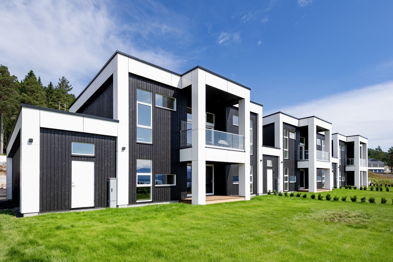 Moderne enebolig Galleribilde