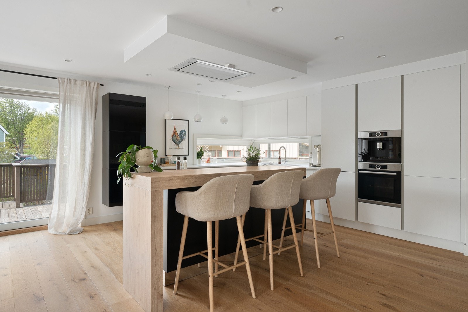 I forbindelse med renovering er boligens 1. og 2. etasje revet og oppført på nytt i sin helhet.