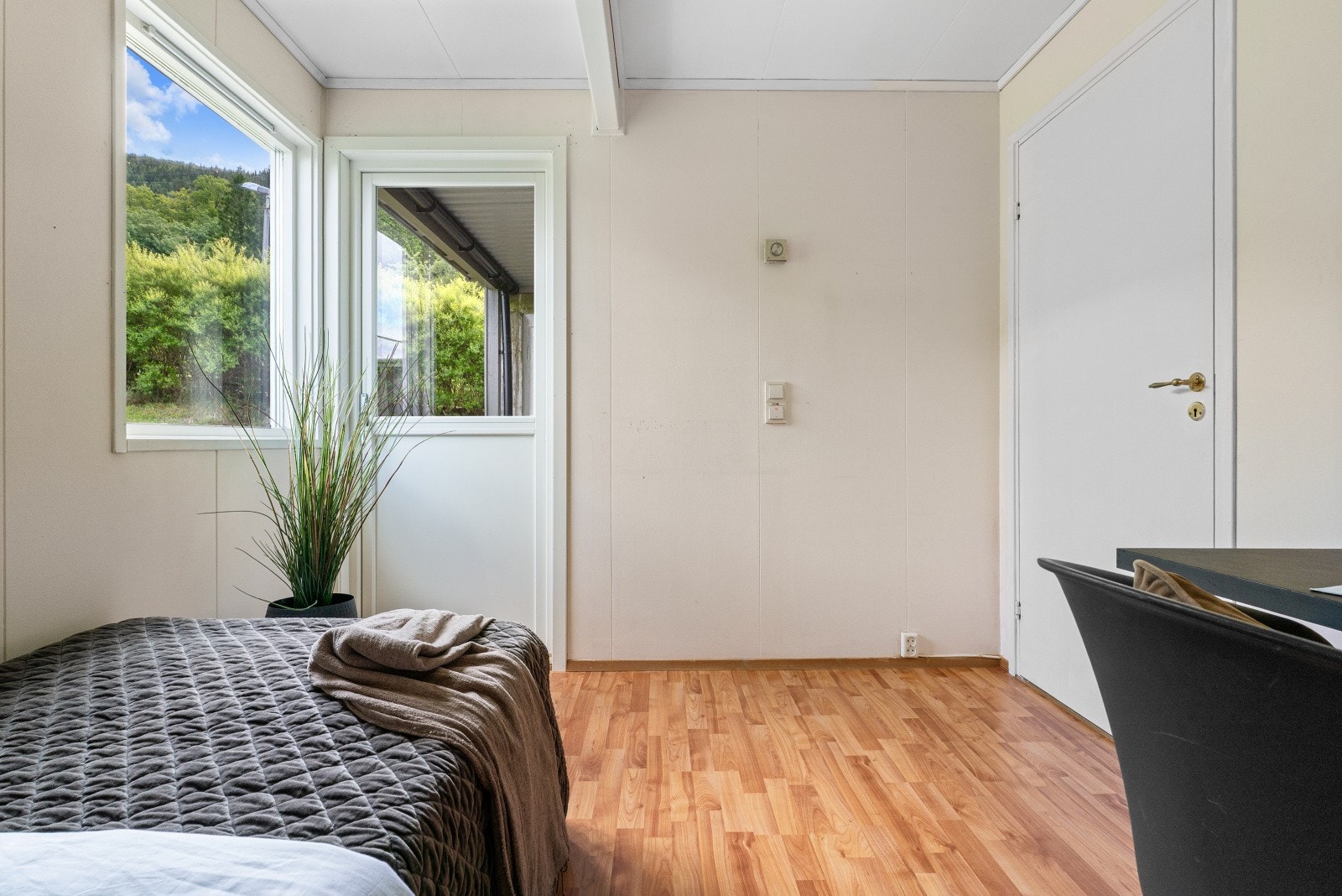 Soverom nr. 4 har også utgang til hage. Galleribilde