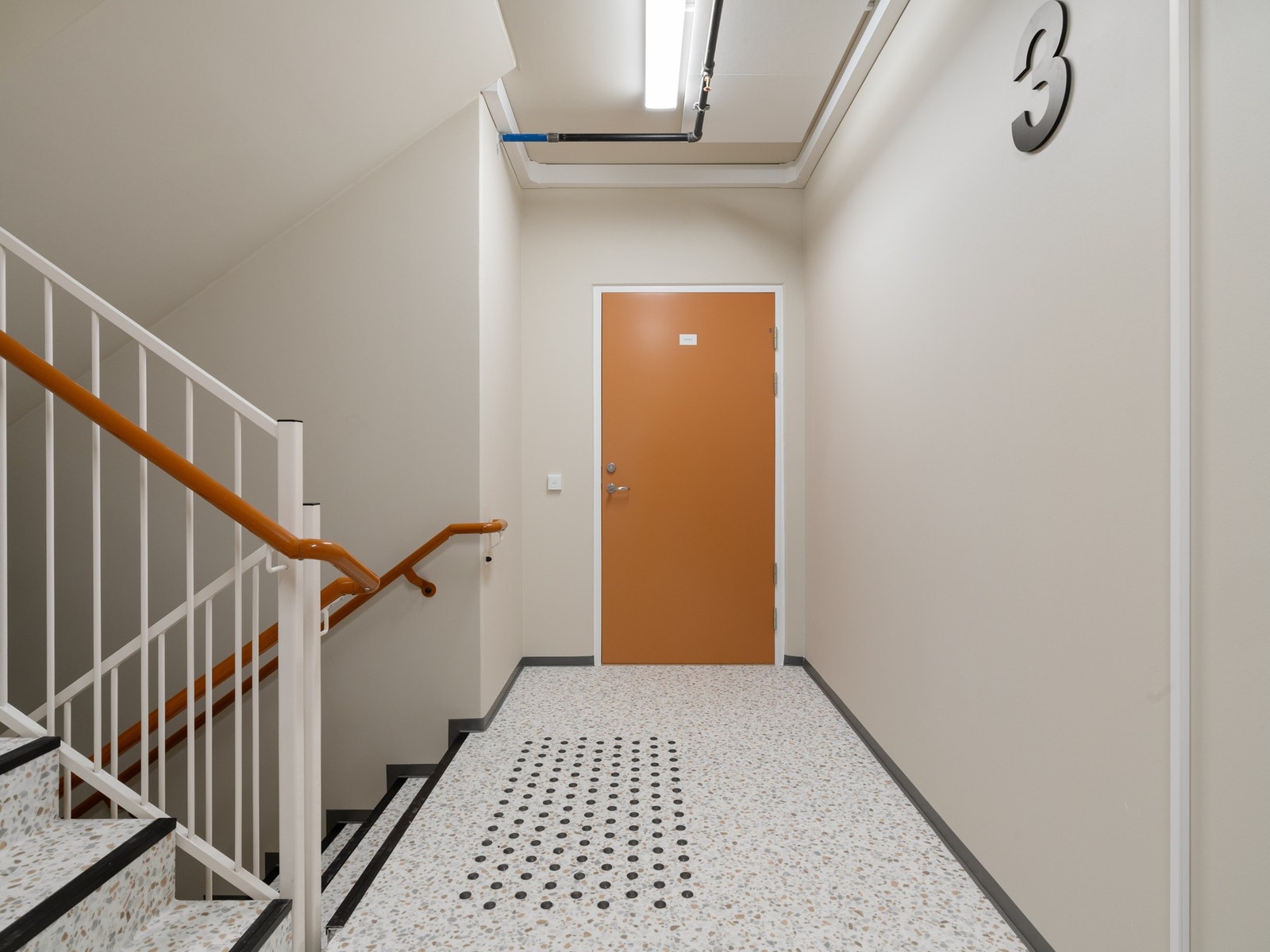 Leiligheten har adkomst via felles trappeoppgang eller heis. Galleribilde