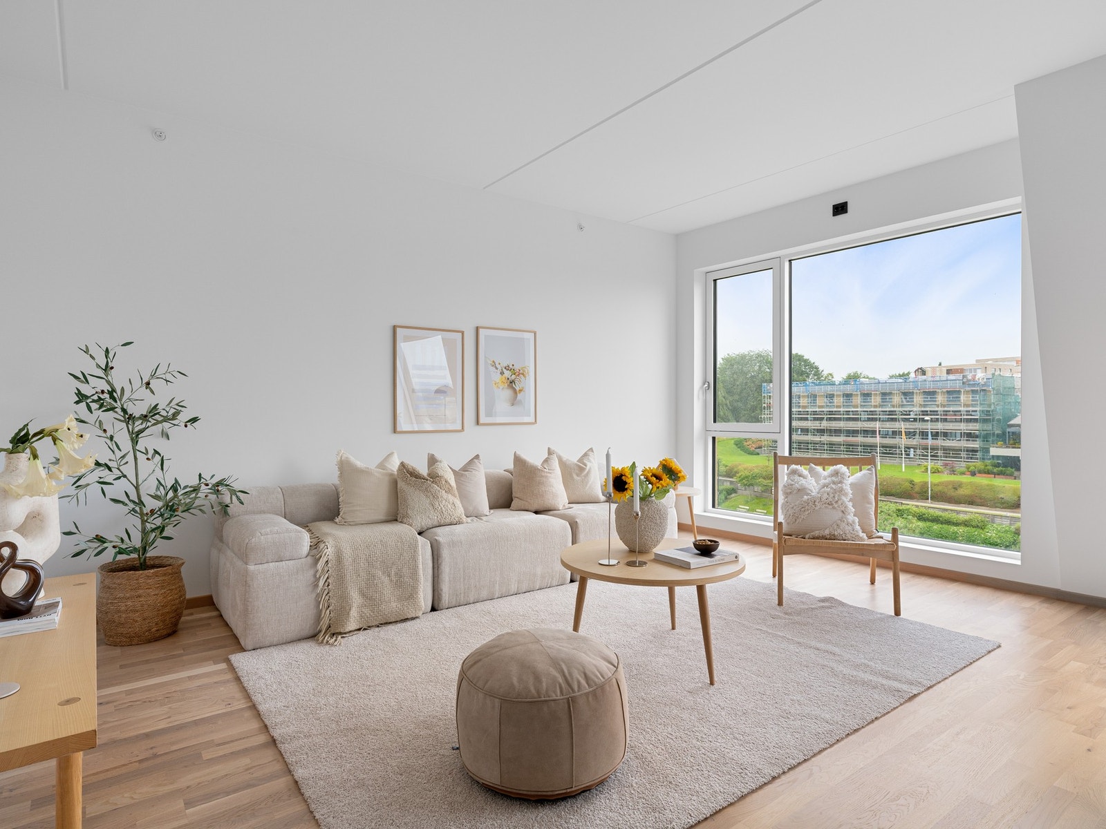 Oppholdsarealet har gode møbleringsmuligheter. Galleribilde