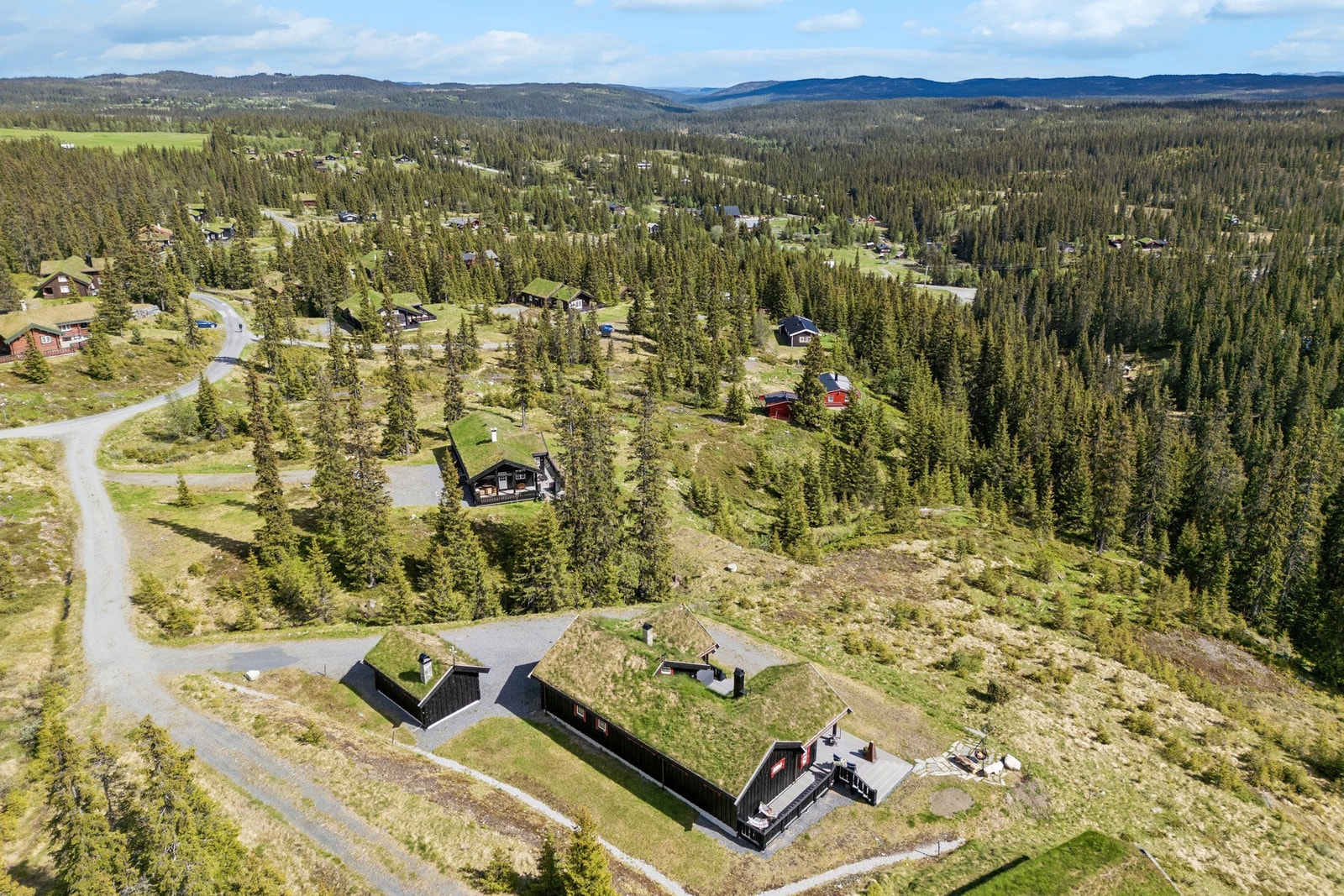 Stedet har allsidig og vakker natur med en mengde turmuligheter. Galleribilde