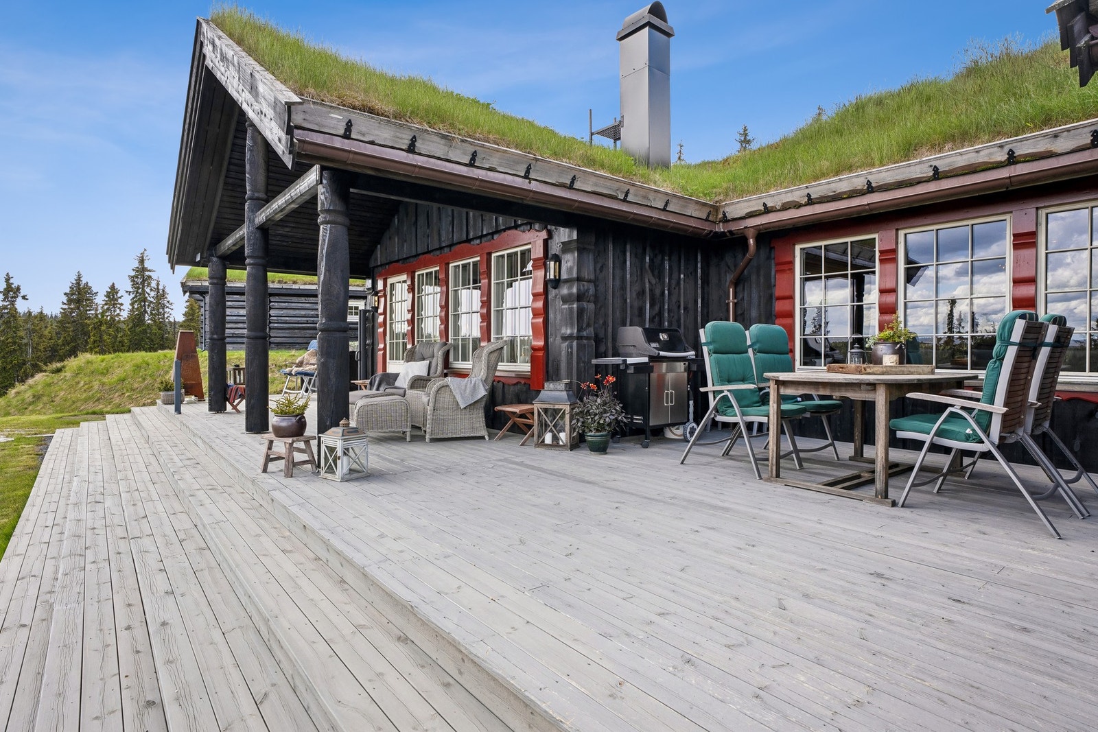 Her er det god plass til utemøbler og sosiale sammenkomster Galleribilde
