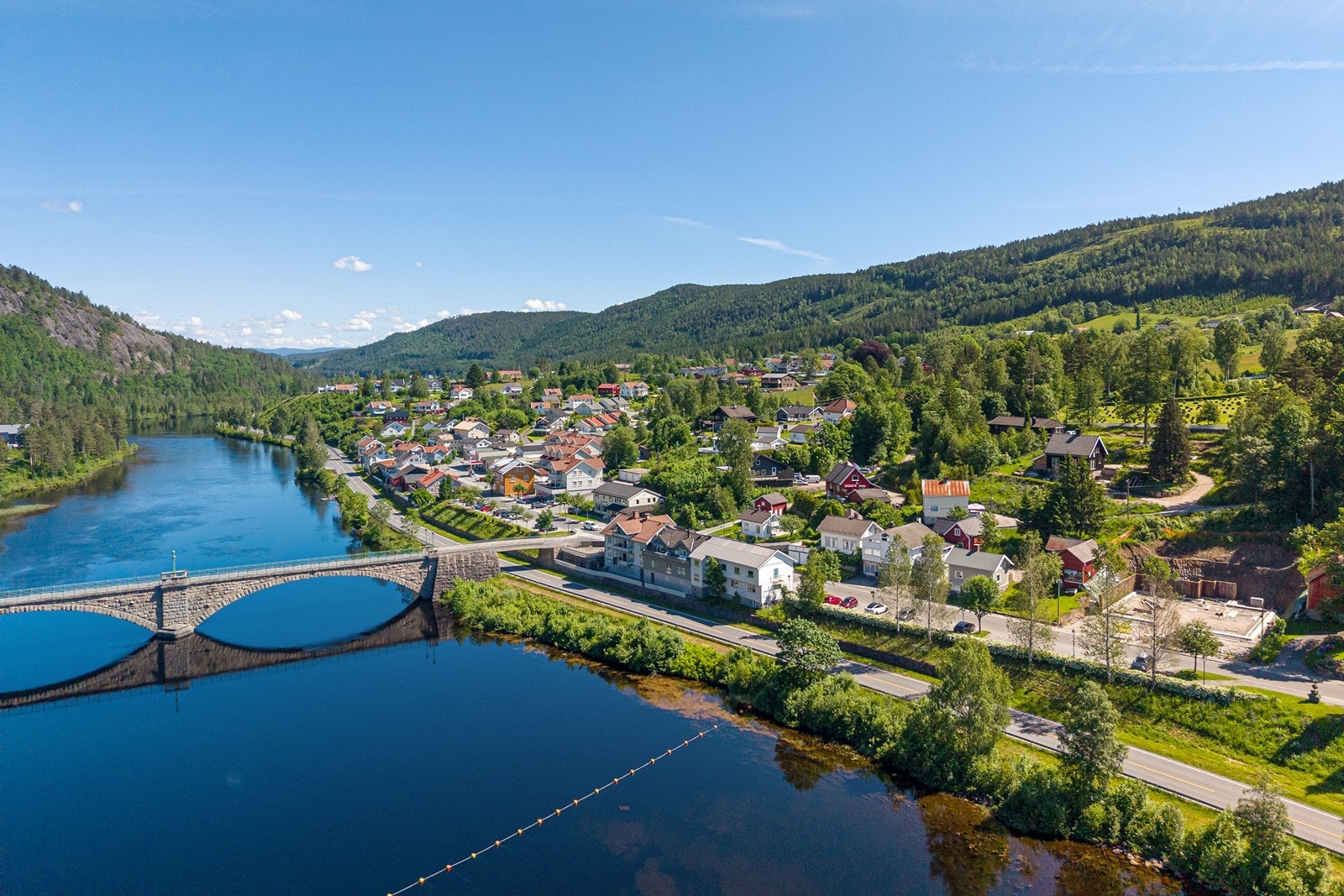Eiendomsmegler Norge v/ Andrè Jæger Walderhaug ønsker deg hjertelig velkommen til en visning i fantastiske omgivelser! Galleribilde