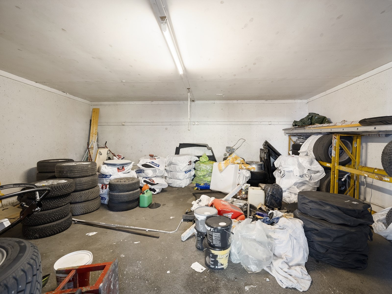 Dekkbod. Galleribilde
