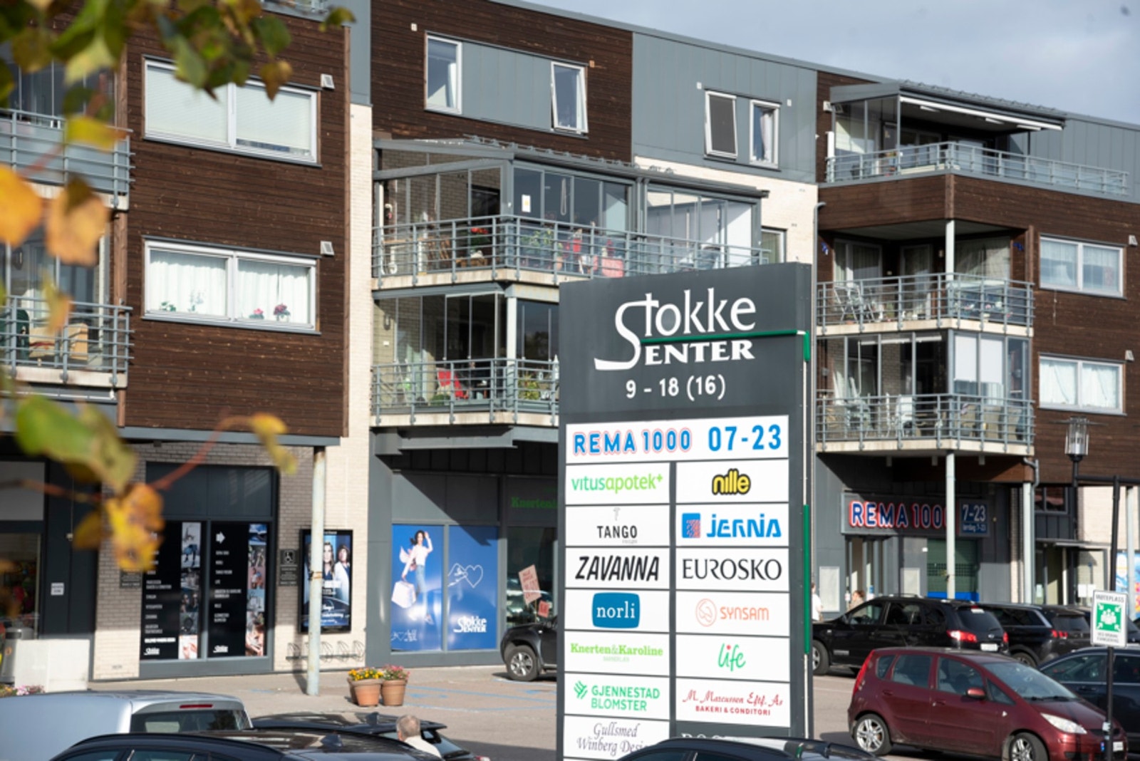 På Stokke senter har du et bredt utvalg av forretninger' Galleribilde