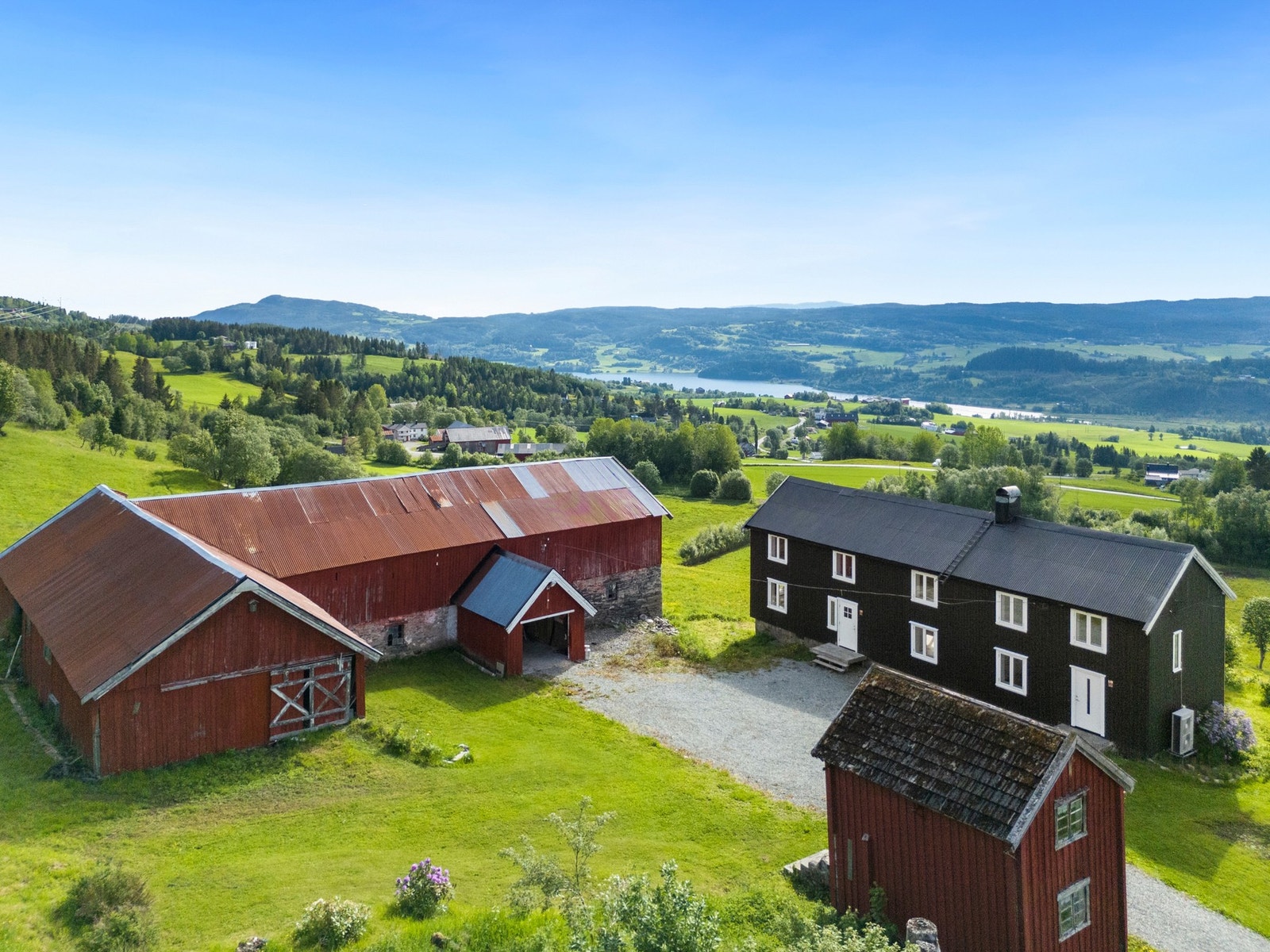 Eiendomsmegler 1 v/ Sindre Belsås har gleden av å presentere denne flotte eiendommen i Skaunaskogen 55! Galleribilde