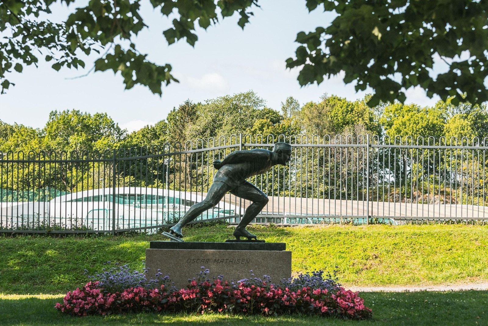 Enten du vil trene, bade eller bare nyte en rolig ettermiddag, ligger Frognerbadet og Frogner stadion like i nærheten. Galleribilde