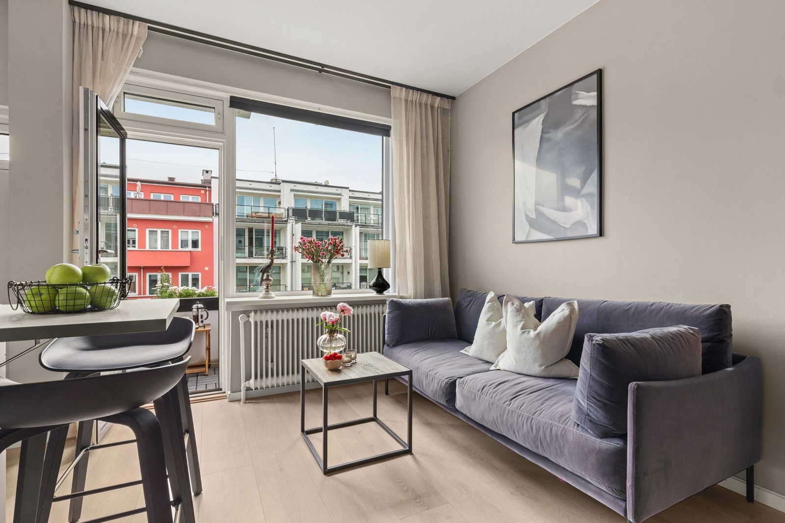 Nora Larsen Rørvik v/Krogsveen Hasle har gleden av å presentere Kirkeveien 50, en egen oase på toppen av Majorstuen. Galleribilde