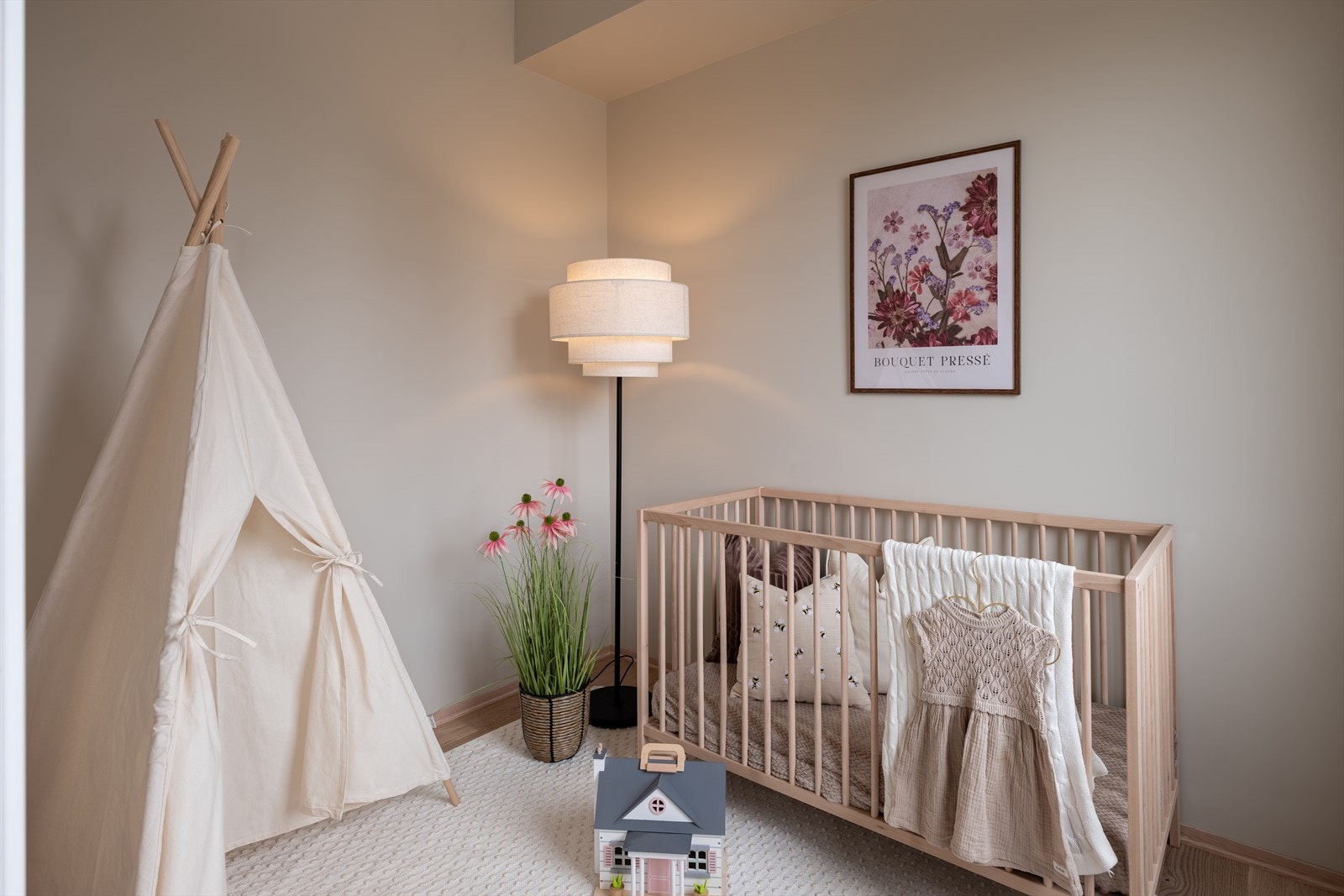 Det minste soverommet er 5,6 m², med 2,7 x 2,2. Galleribilde