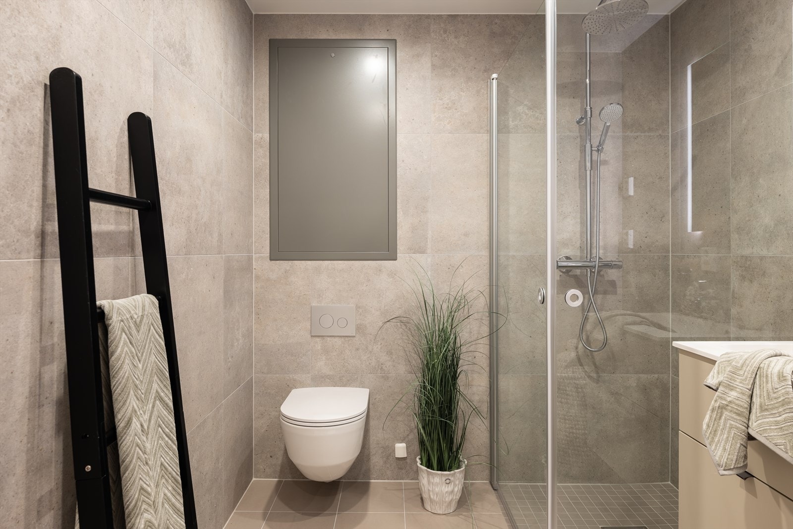 60×60 veggflis og 30×30 gulvflis. Galleribilde