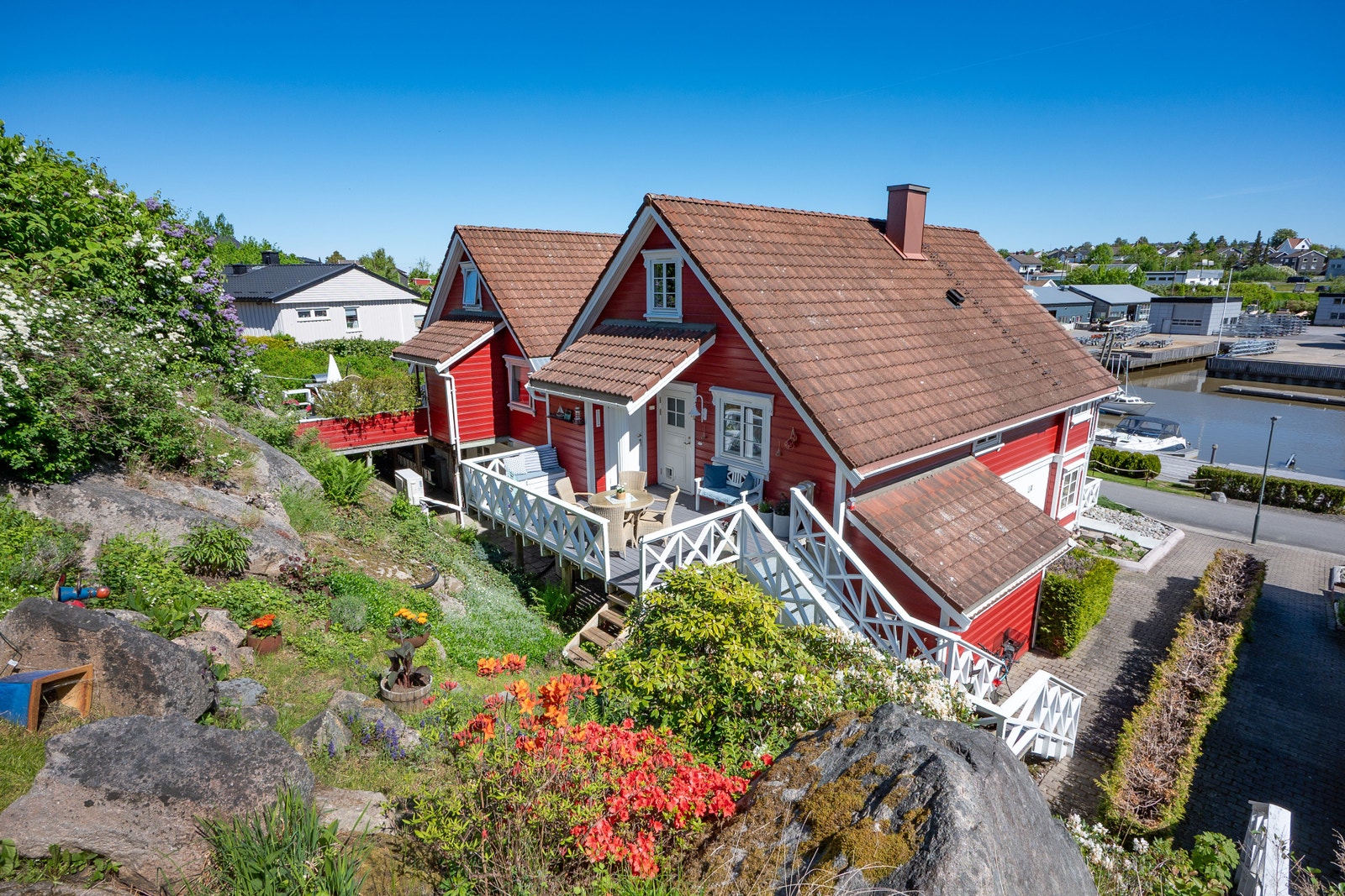 Hage mot veranda Galleribilde