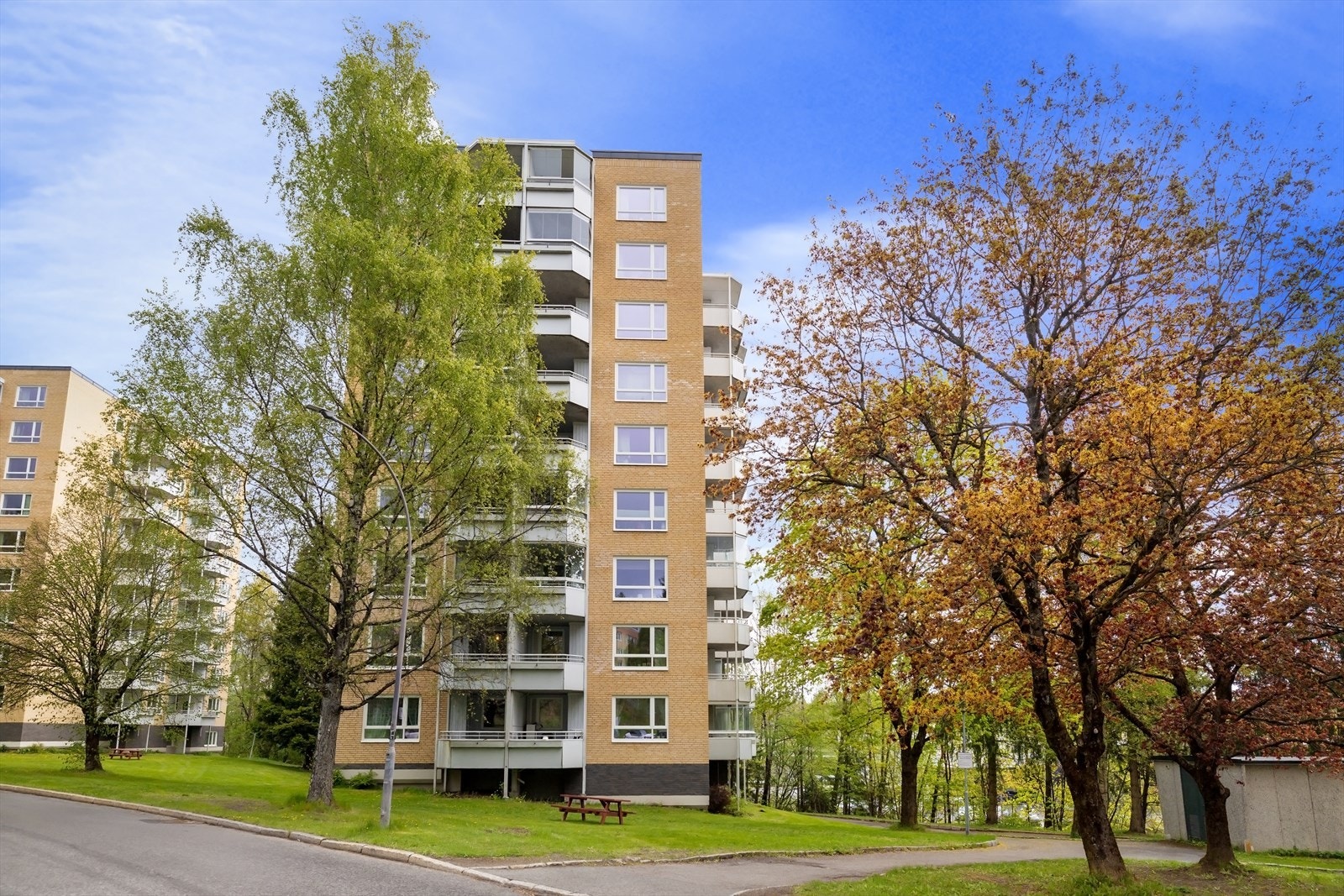 Ellingsrudåsen Borettslag består av 496 leiligheter og har velholdte fellesområder. Galleribilde