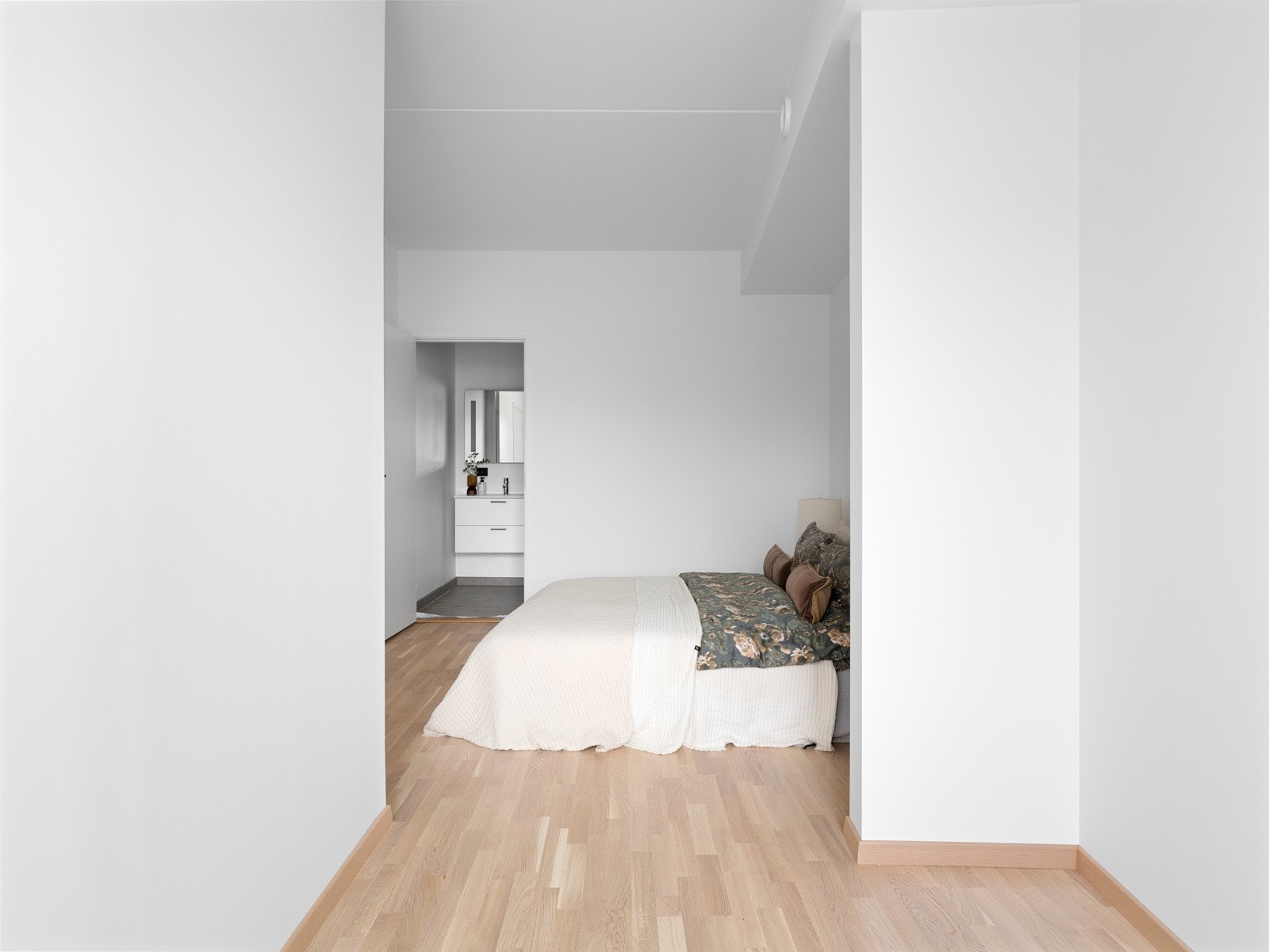 Leiligheten har to innbydende soverom. Galleribilde