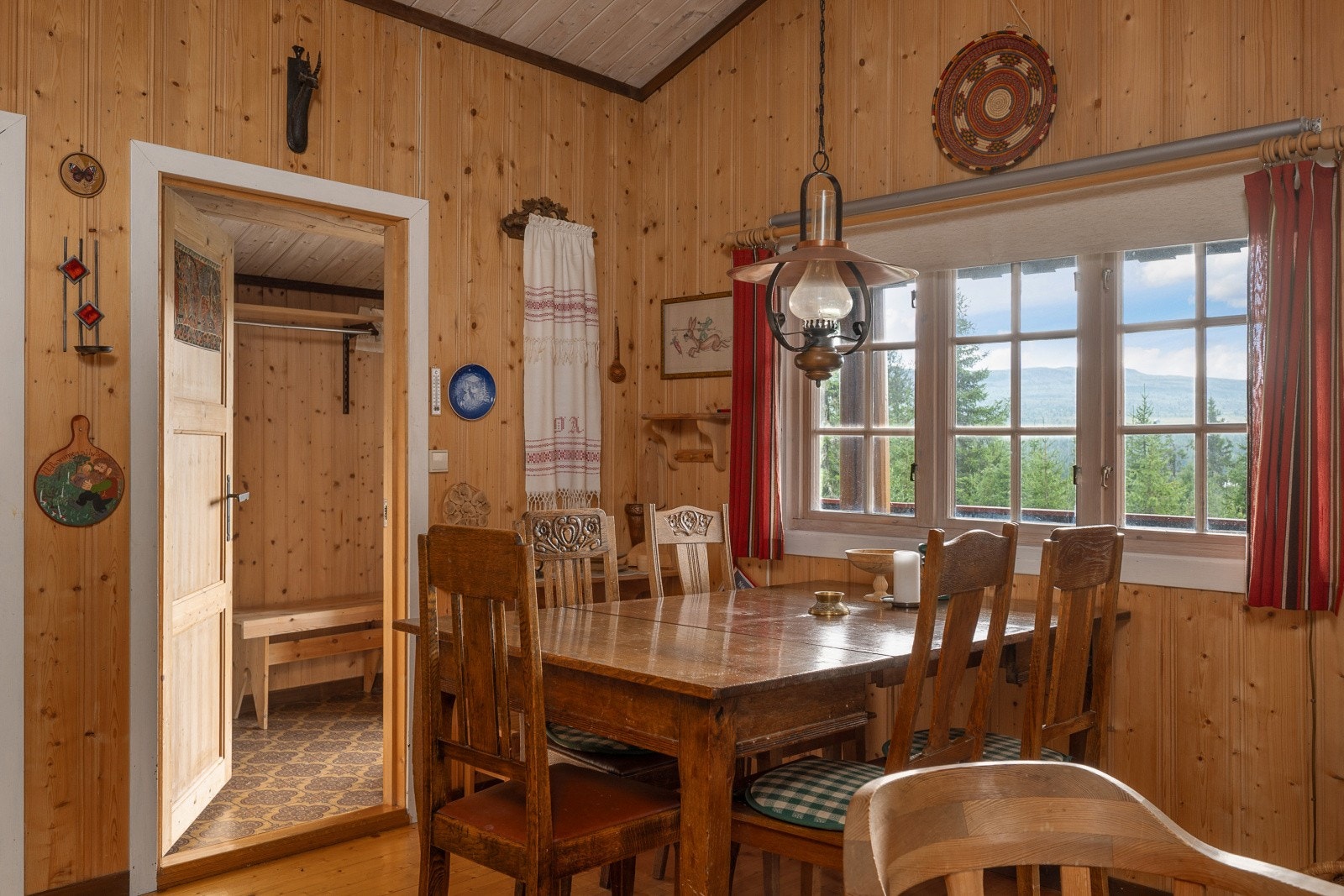 Nyt utsikten fra spiseplassen. Galleribilde