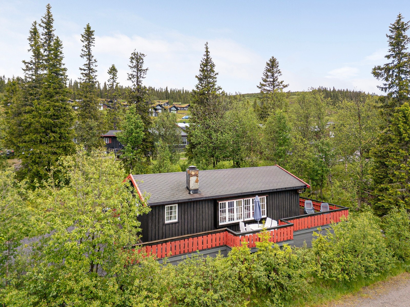 Dette er en trivelig hytte beliggende i det vakre og populære området Synnfjell! Galleribilde