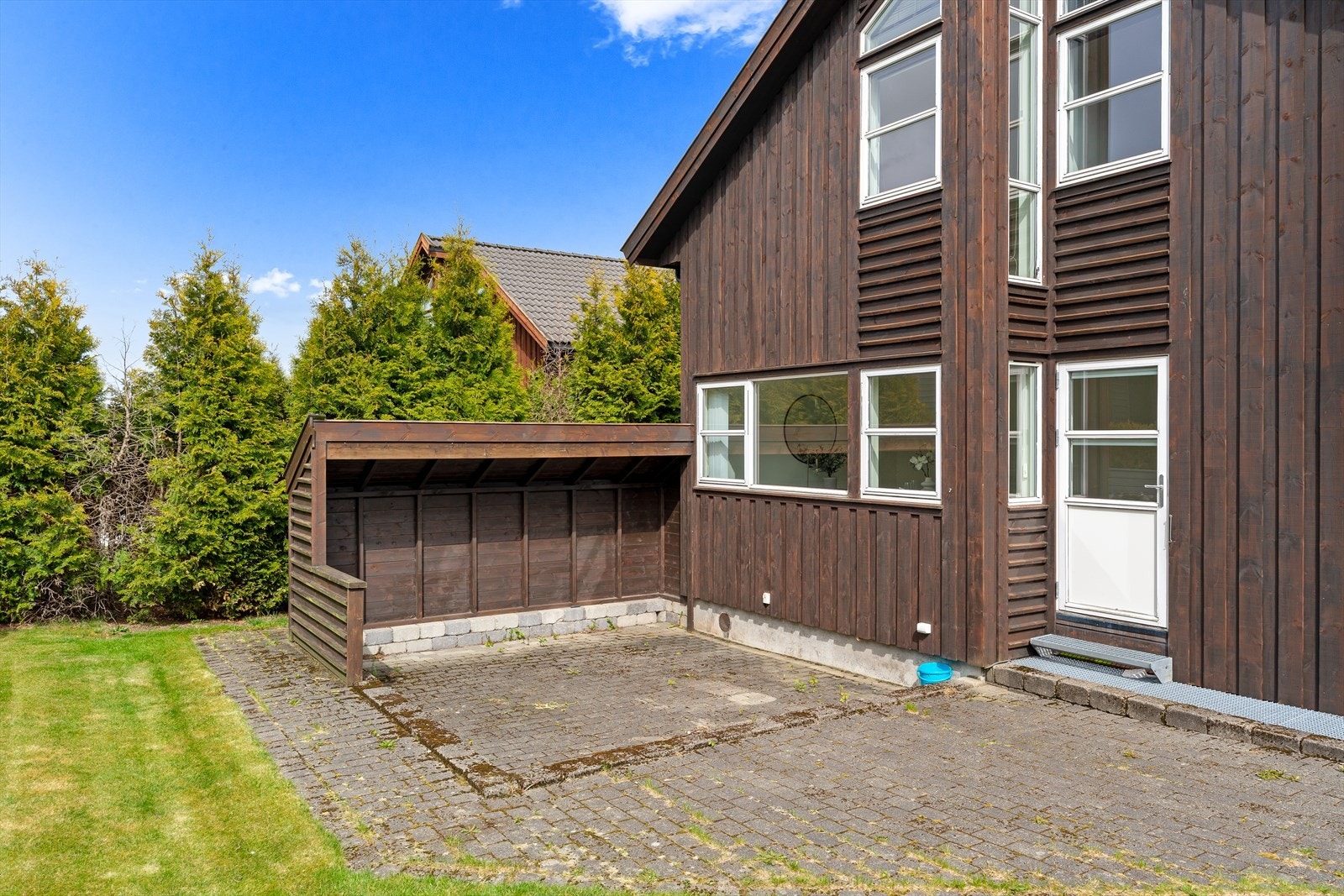 Uteområde. Galleribilde