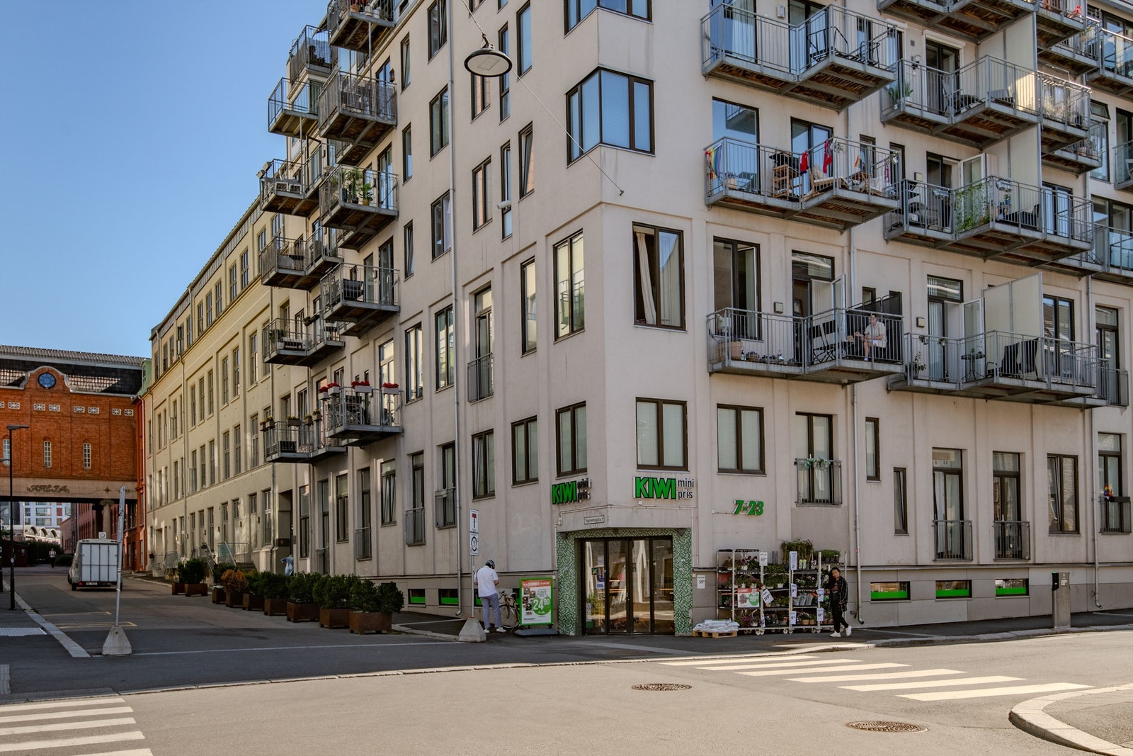 Fasadebilde - Kiwi i byggets 1. etasje. Galleribilde