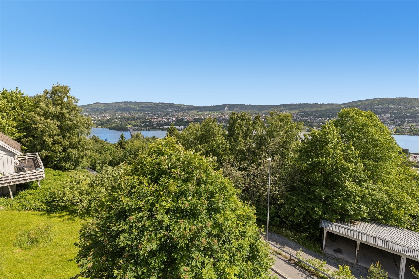 Kort vei til Lillehammer sentrum og Strandtorget kjøpesenter. Galleribilde