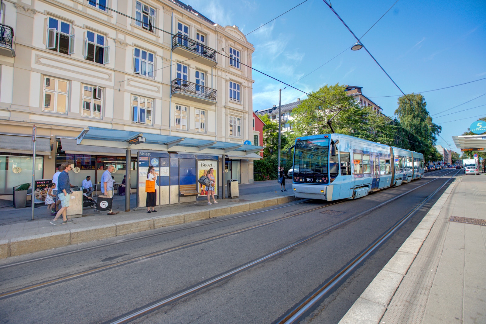 Nærmiljø - buss og trikken i umiddelbar nærhert. Galleribilde