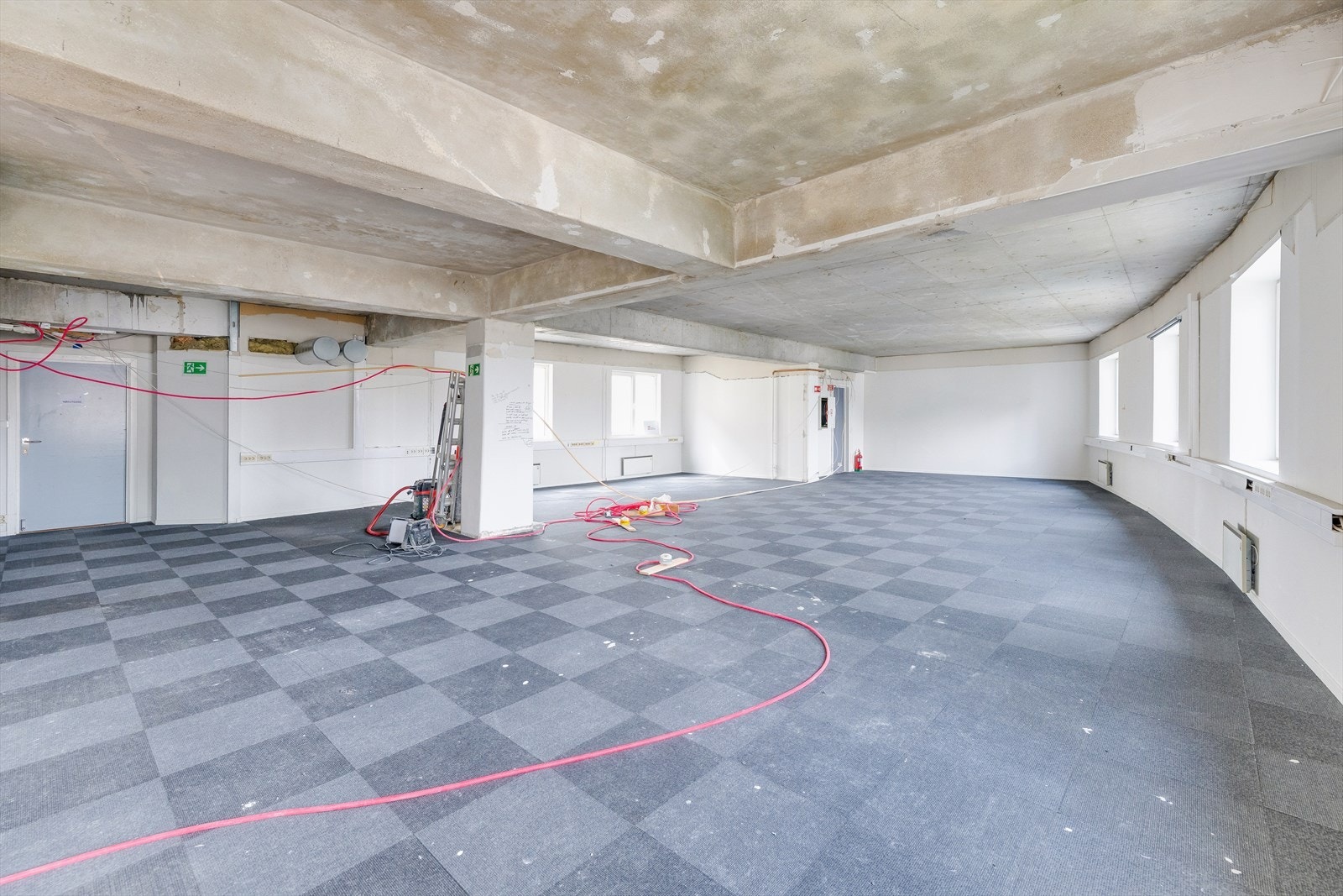 BTA 260 m² i 5. etasje klar for innredning.