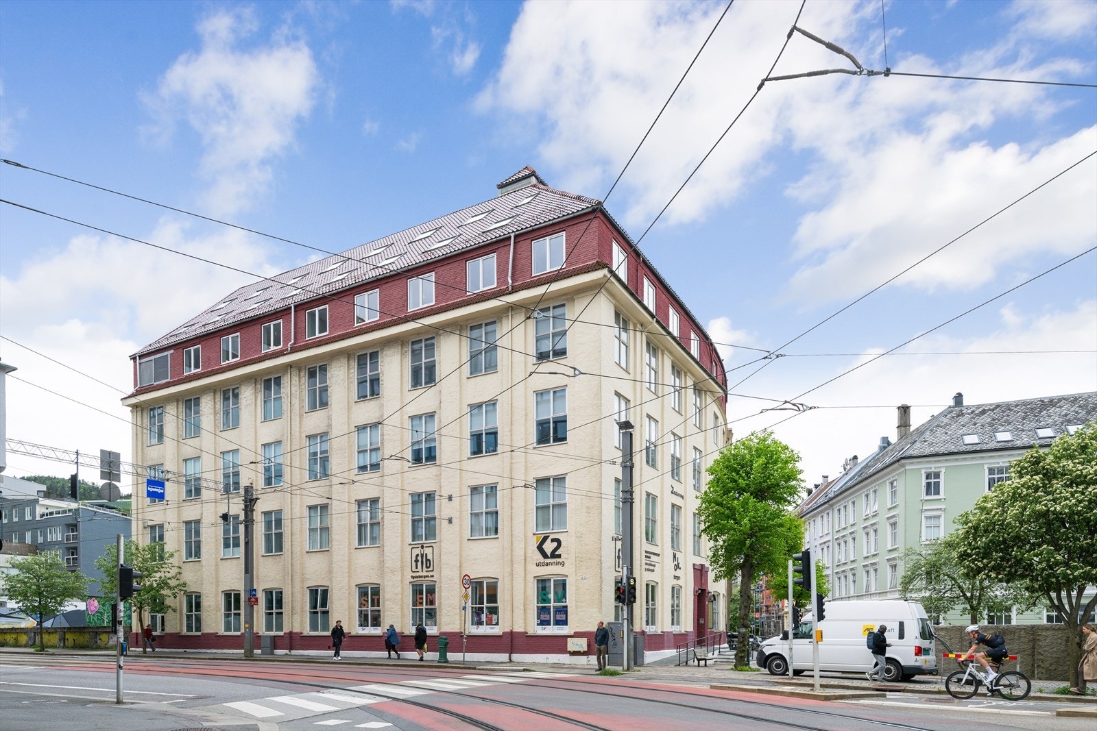 Flott kontorgård med førsteklasses beliggenhet ved Media City.