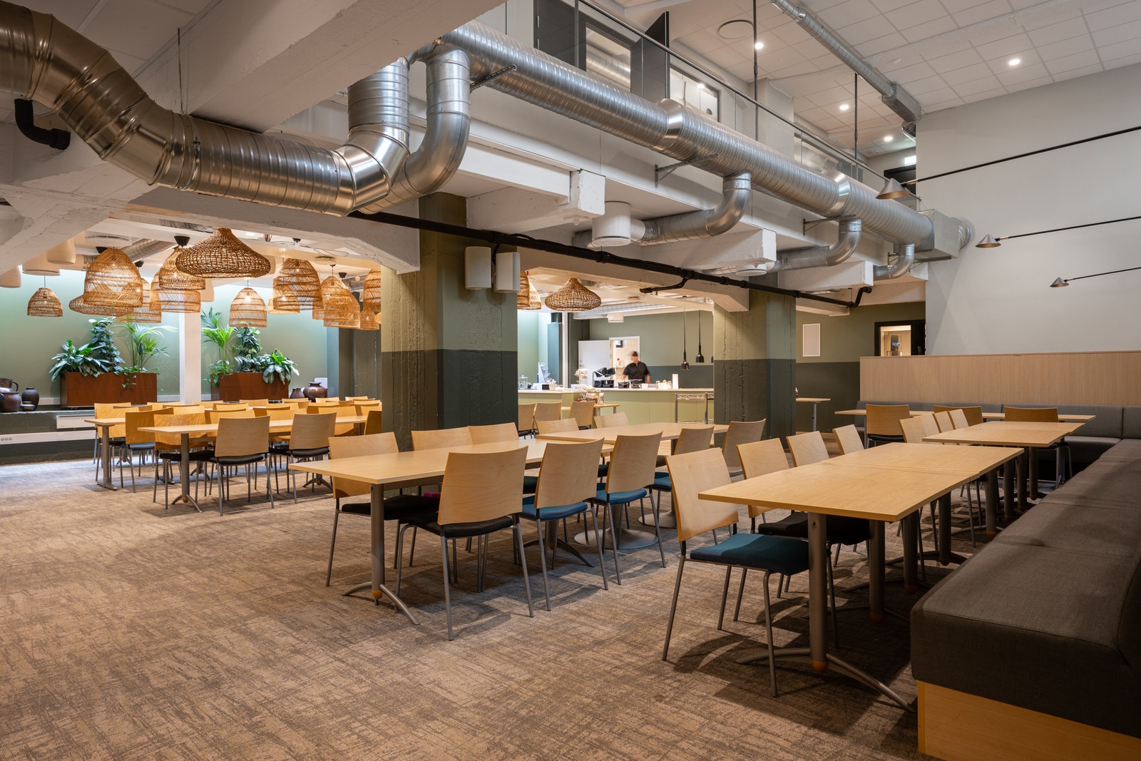 Flotte fellesfasiliteter: personalrestaurant Galleribilde