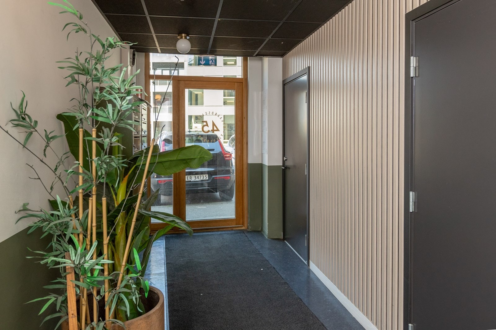 Inngangspart kontorer og leiligheter Galleribilde
