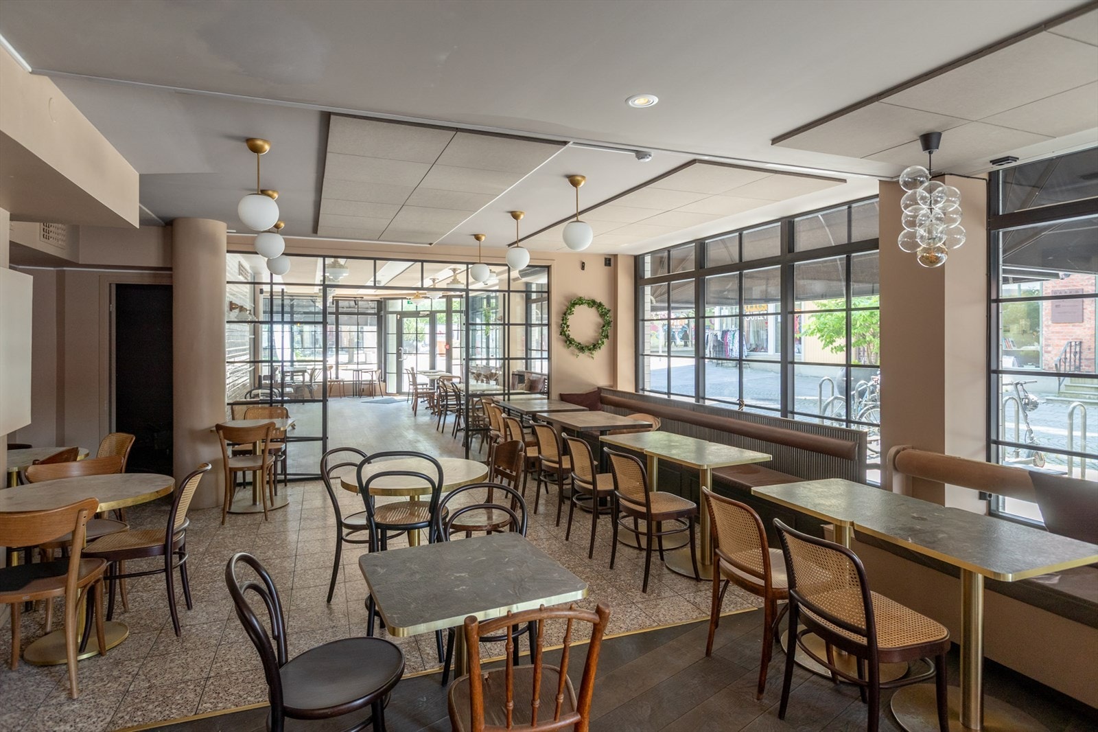 Ideelt for servering, cafe eller bar Galleribilde
