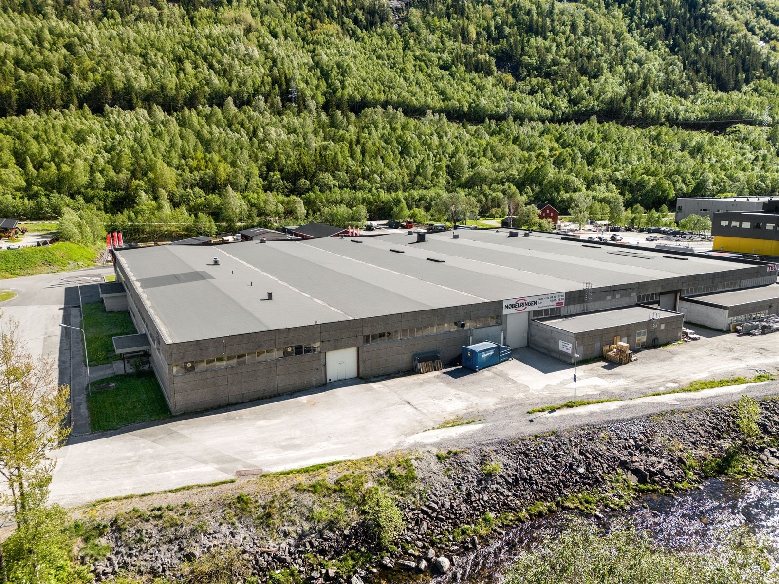 Svaddevegen 145 drone (1).jpg Galleribilde
