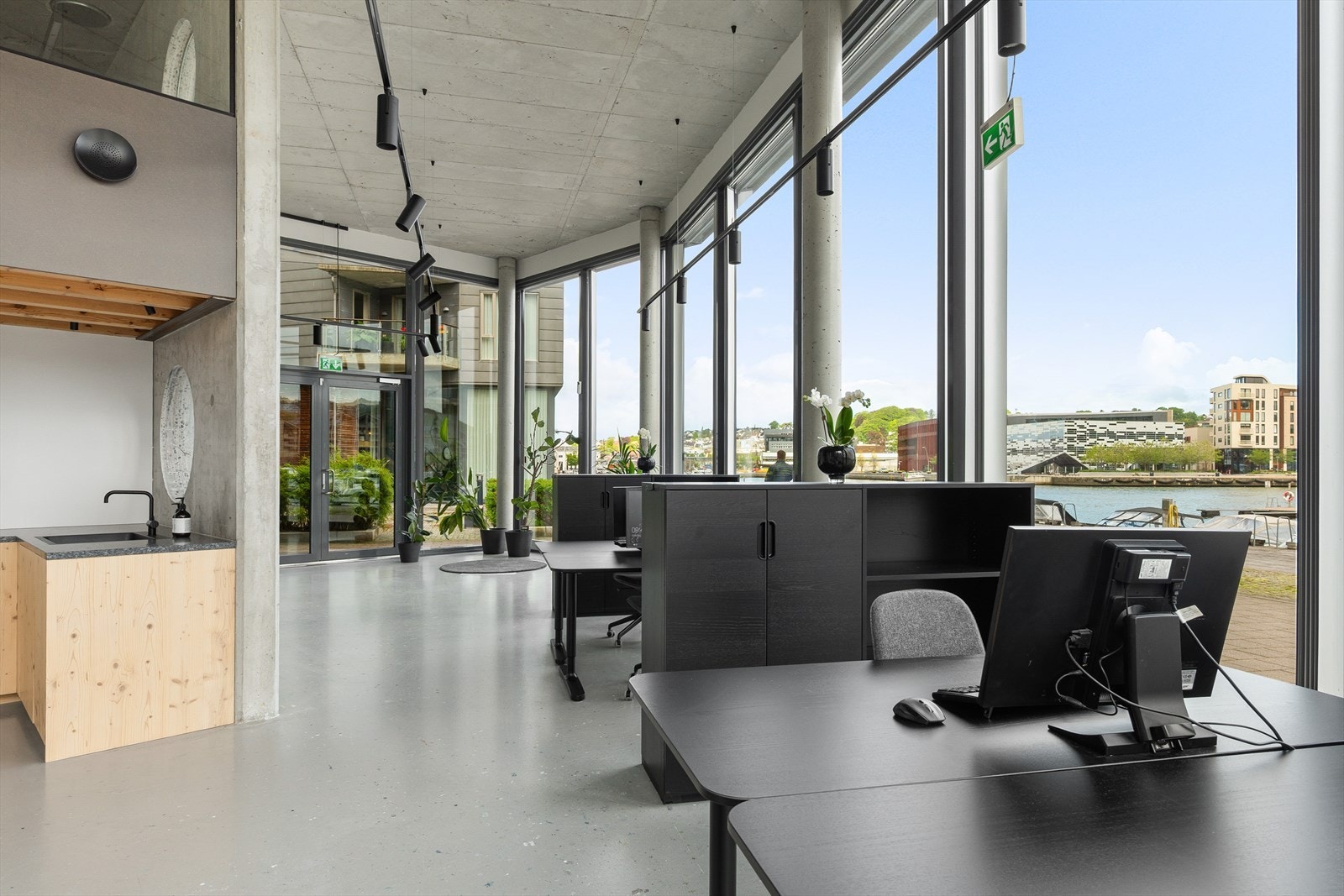 Legg merke til den gode takhøyden. Galleribilde