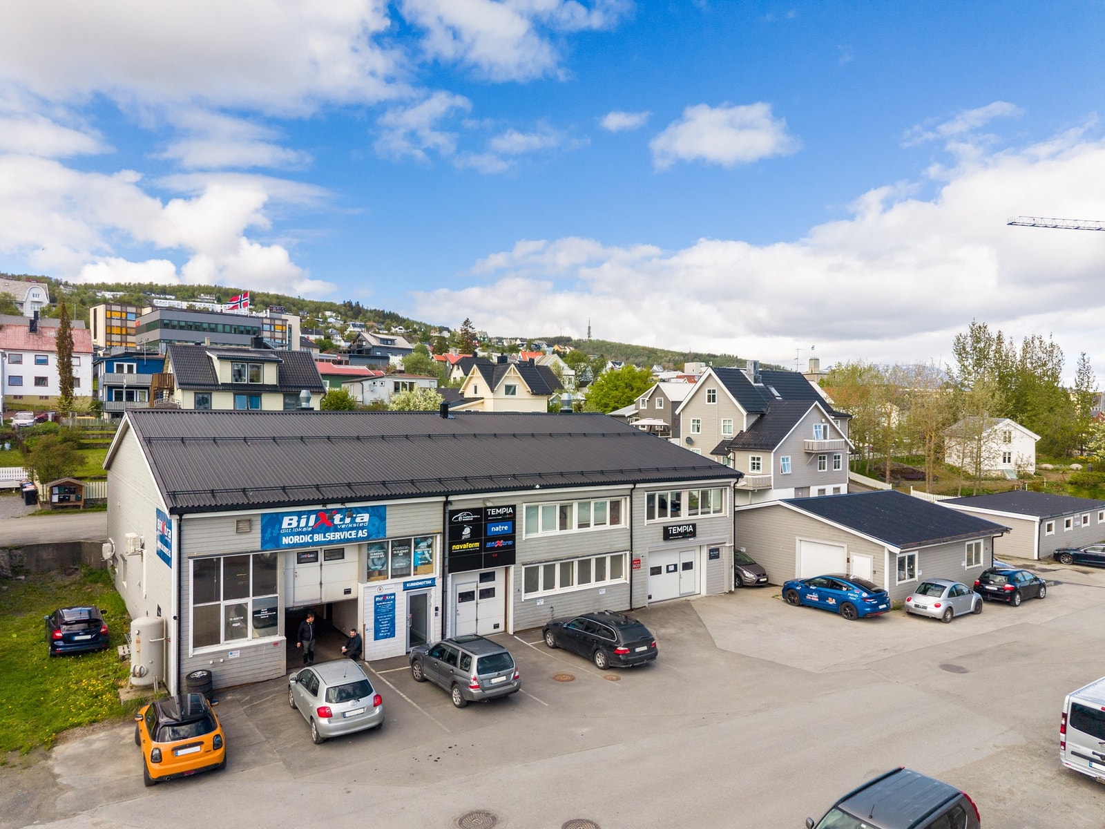 Støperigården - næringseiendom med strategisk beliggenhet i Harstad i et velegnet område for bedrifter, med god tilgjengelighet fra bilvei på begge sider Galleribilde