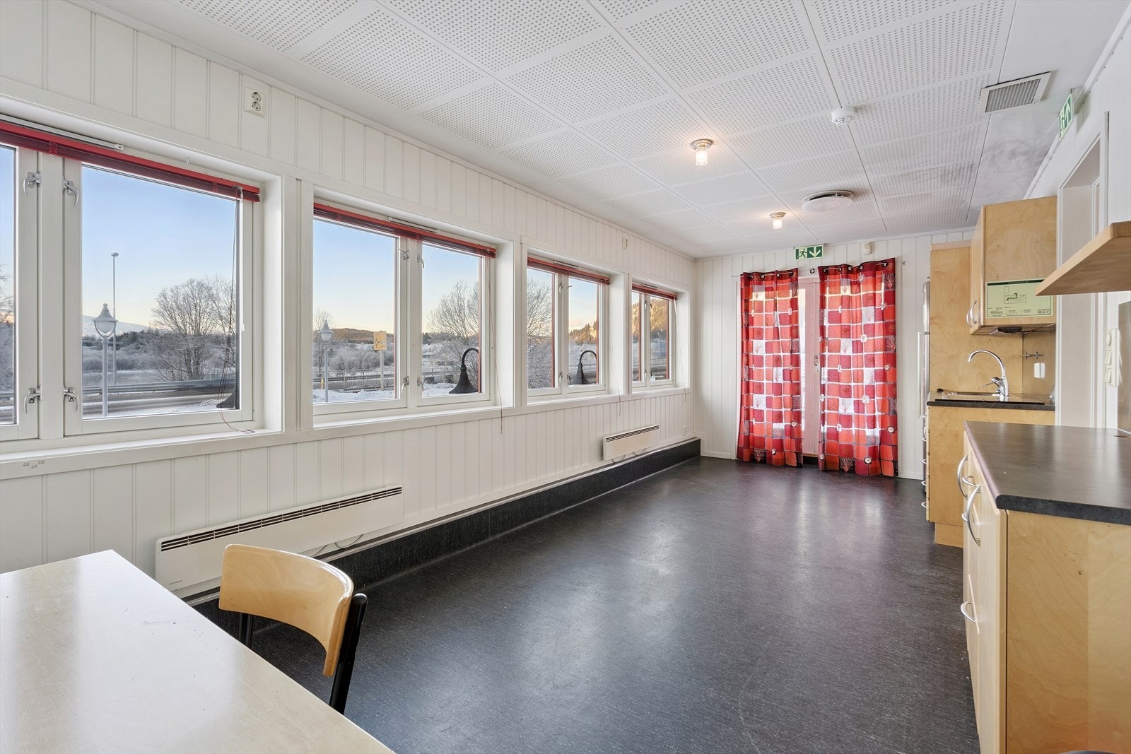 Spiserom med kjøkken Galleribilde