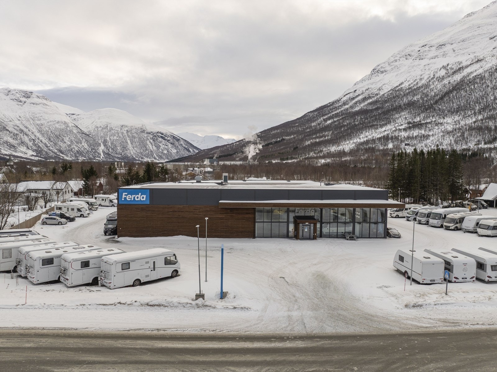 Ledige salgslokaler sentralt i Nordkjosbotn Galleribilde