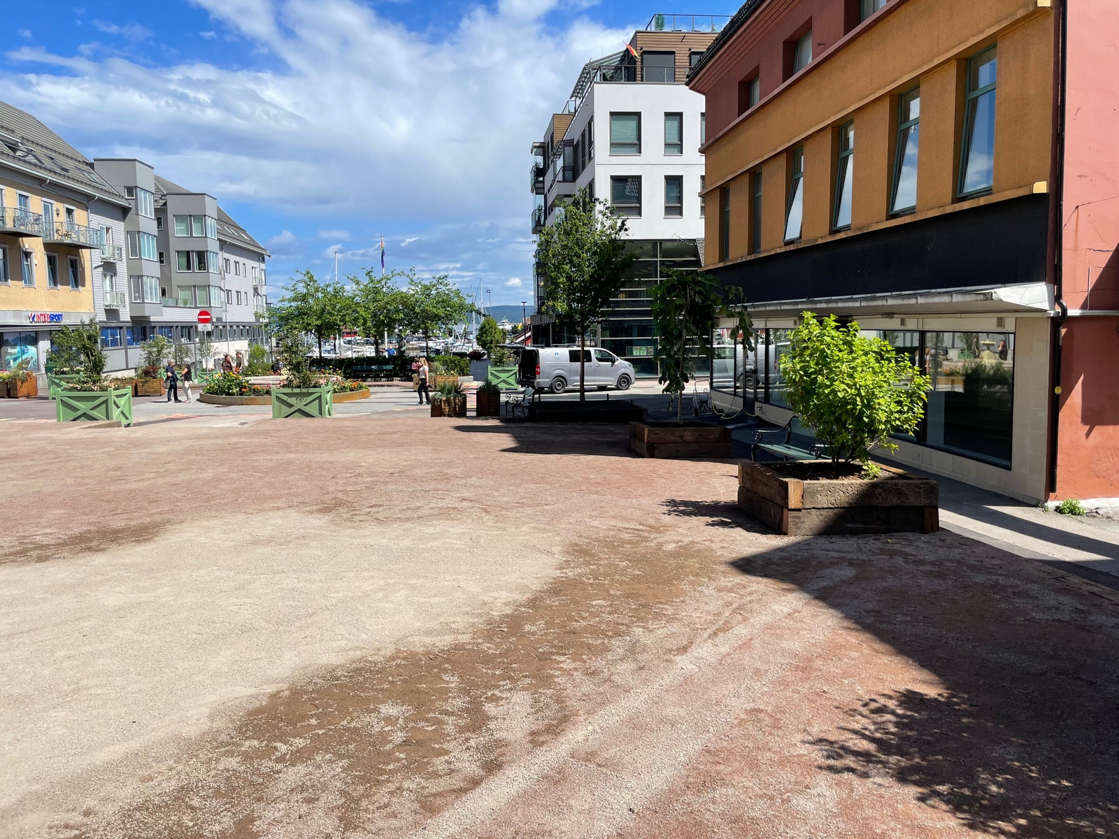 Butikklokale ut mot byens torg Galleribilde