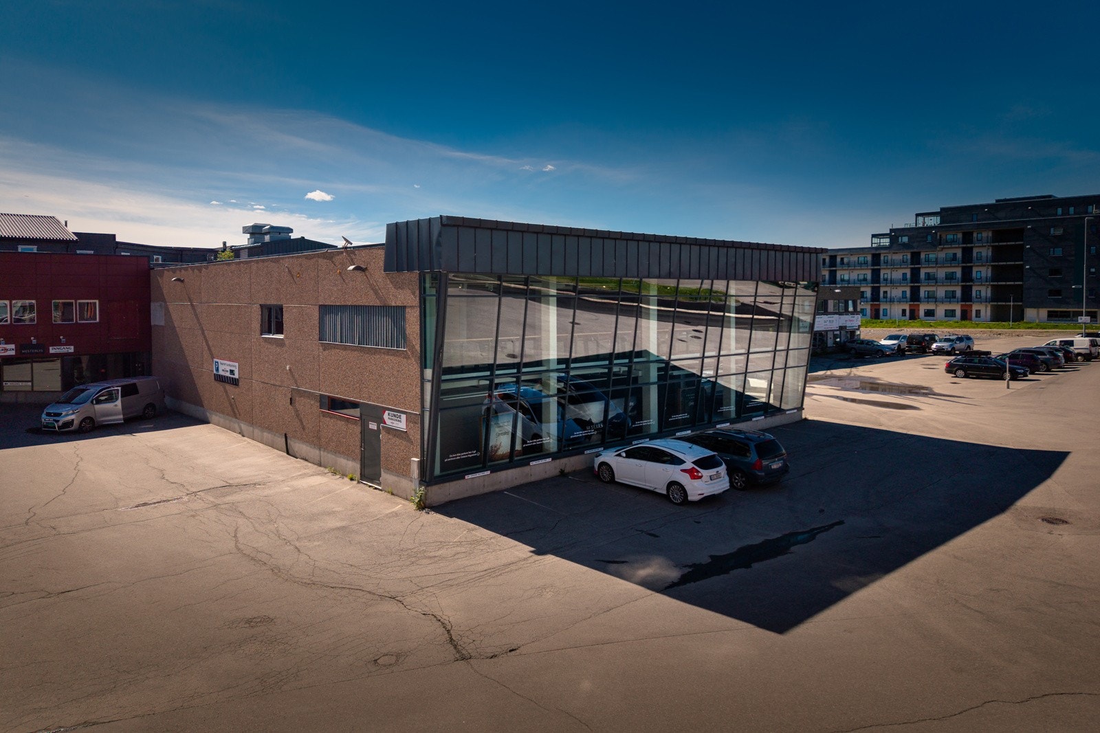 Fin fasade med gode eksponeringsmuligheter Galleribilde