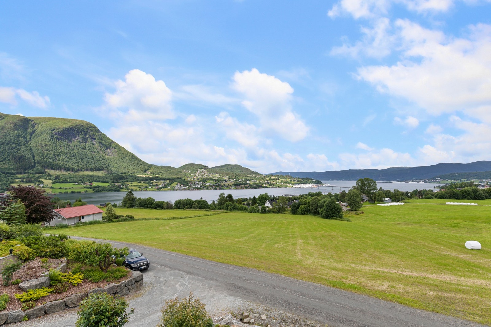 Nydelig utsikt fra boligen. Galleribilde
