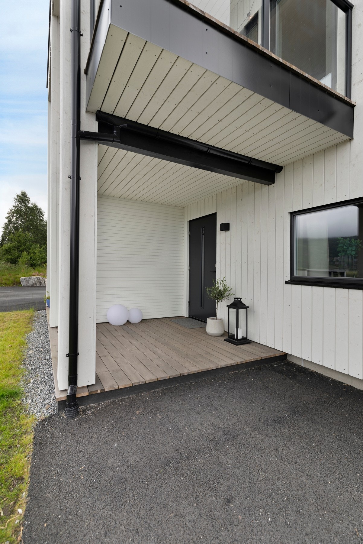 Overbygget inngangsparti. Galleribilde