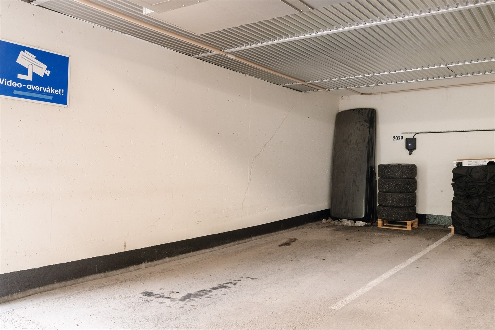 Det medfølger en garasjeplass Galleribilde