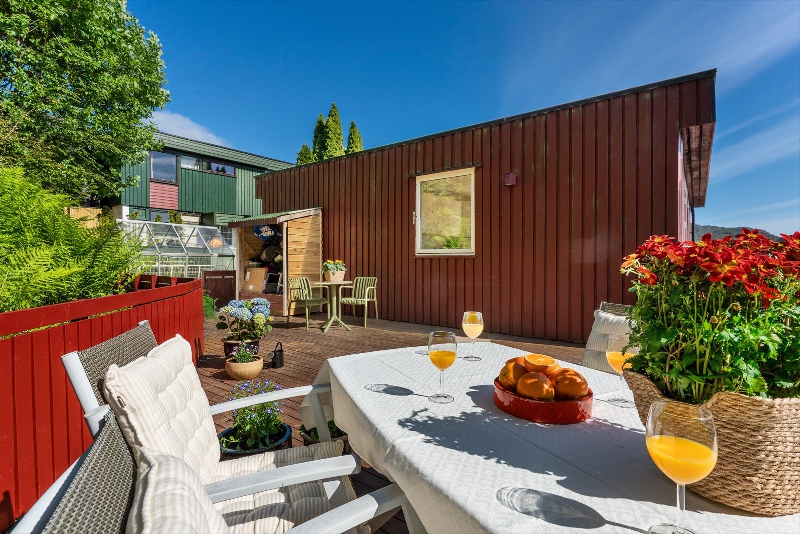 - Denne herlige terrassen måler ca. 50 m² - Galleribilde
